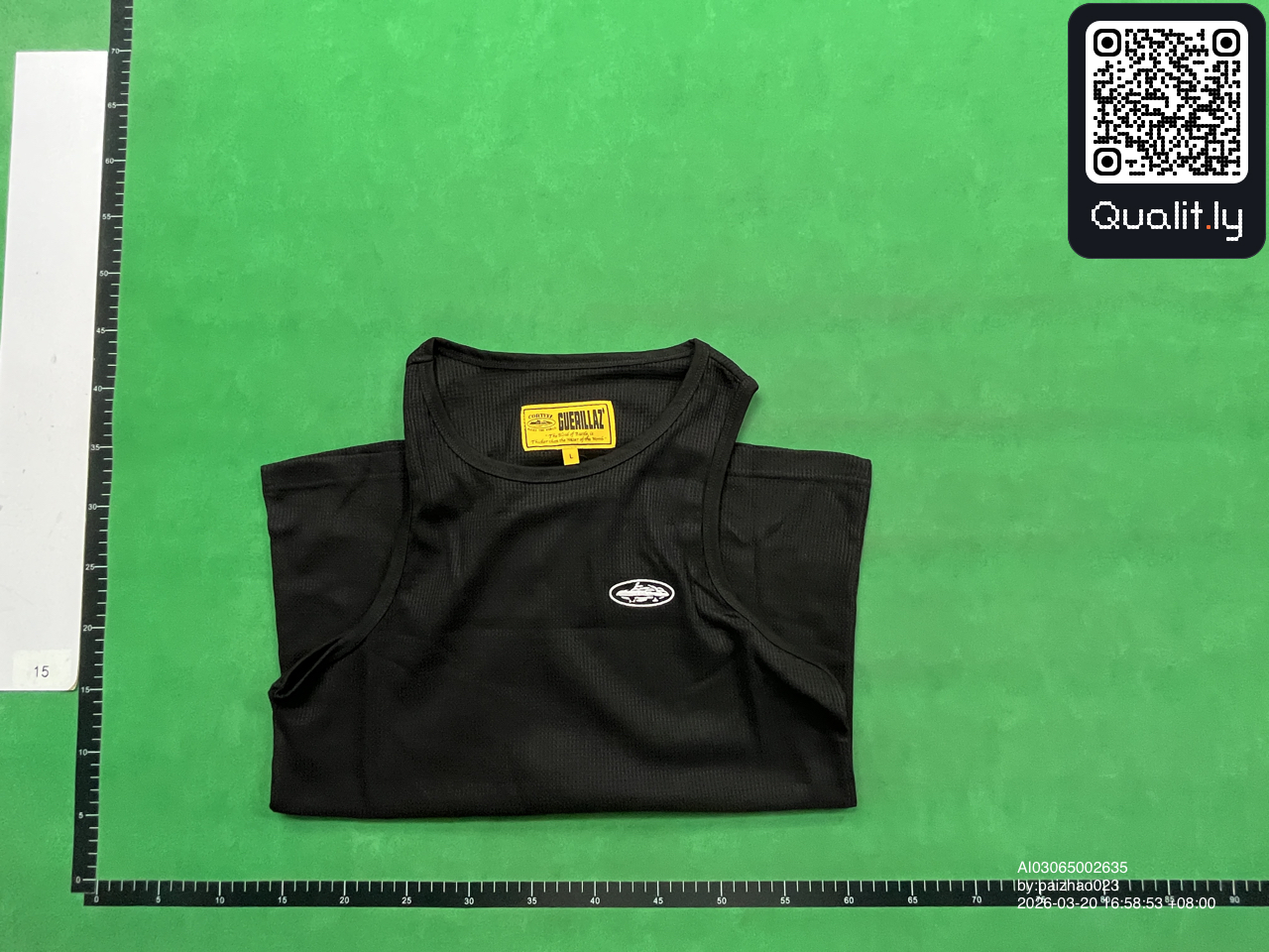 Pull — photo QC 1 sur 10