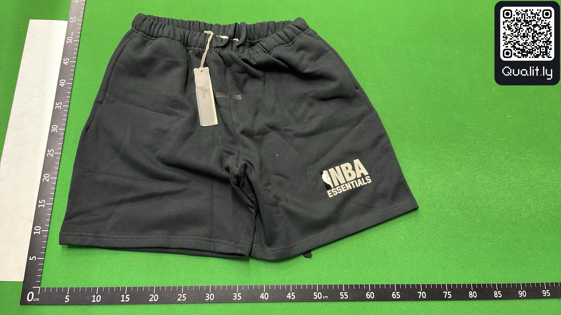 Pantaloncini — foto QC 2 di 18