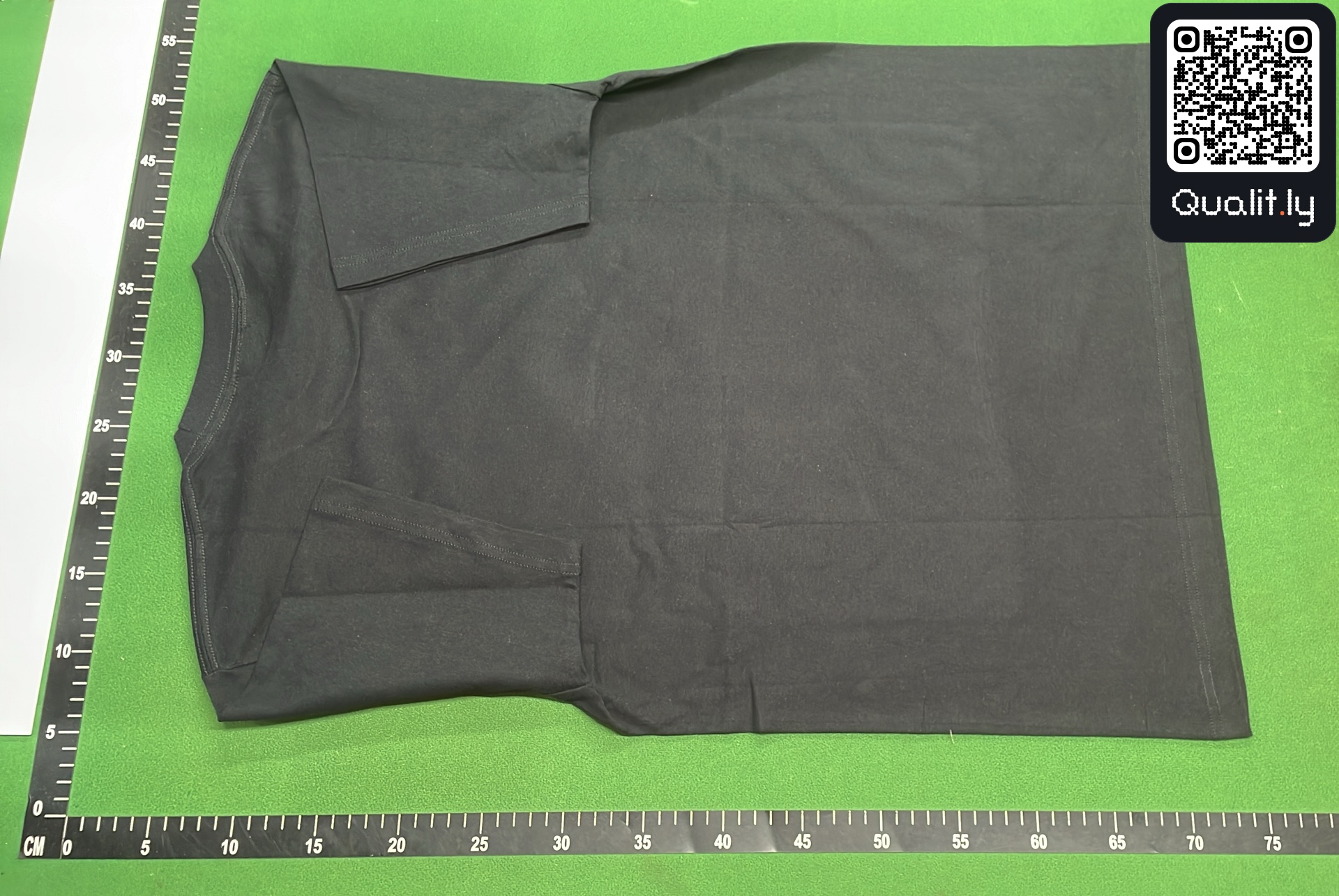 T-Shirt — QC-Foto 3 von 16