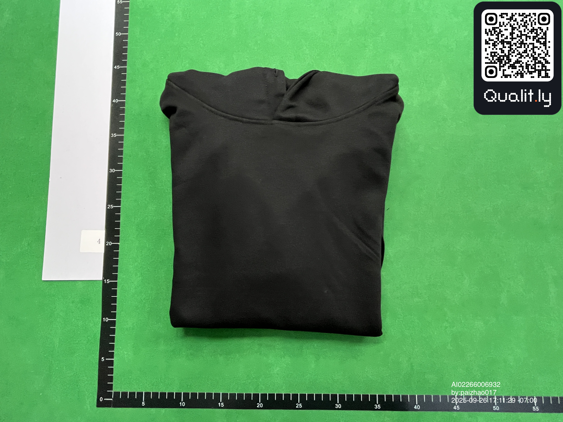 Sudadera con capucha — foto QC 1 de 10