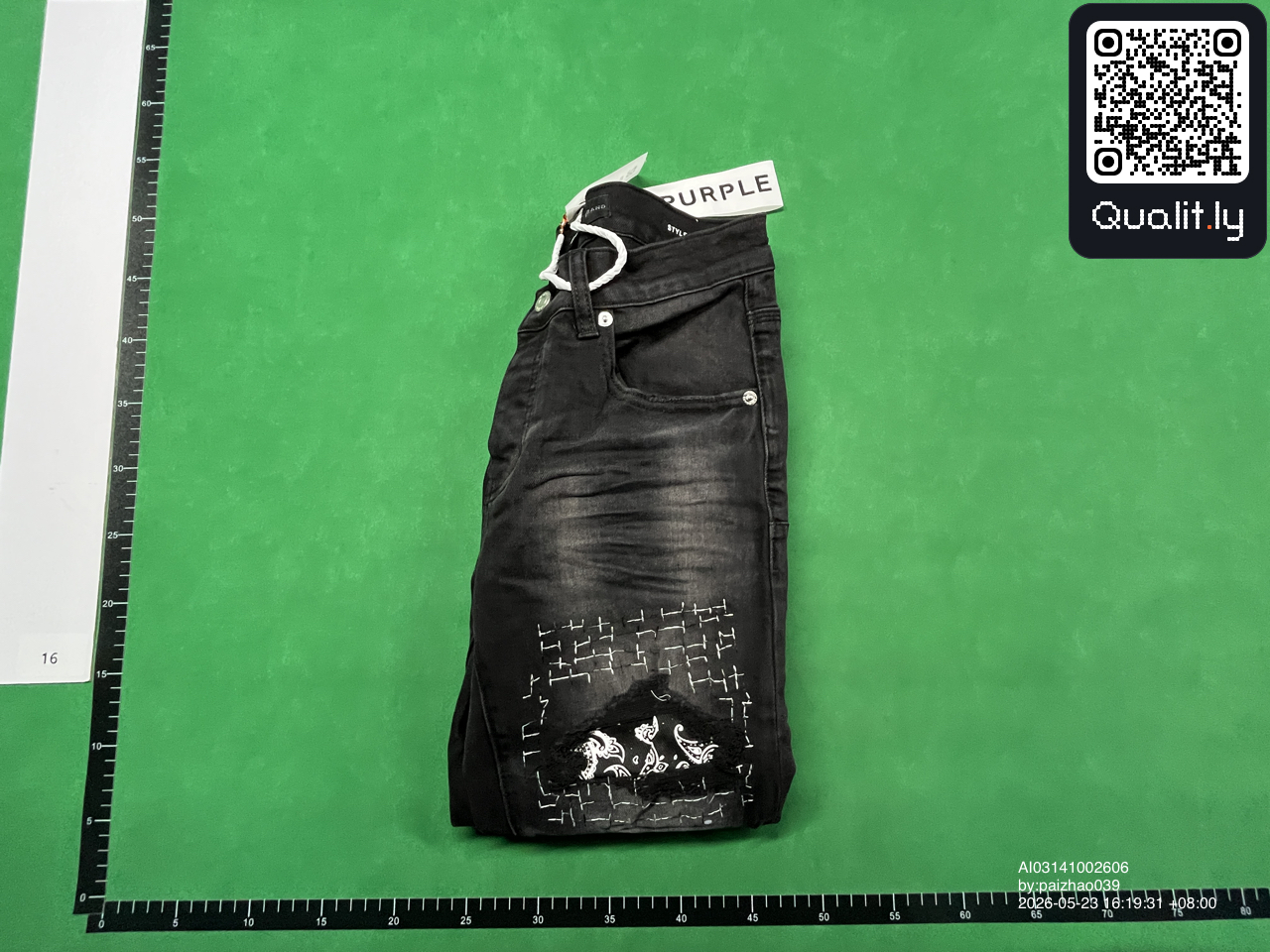 Jeans — QC-foto 2 av 14