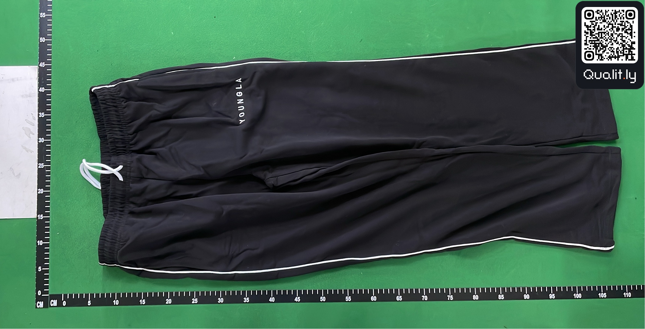 Pantalon — photo QC 2 sur 4