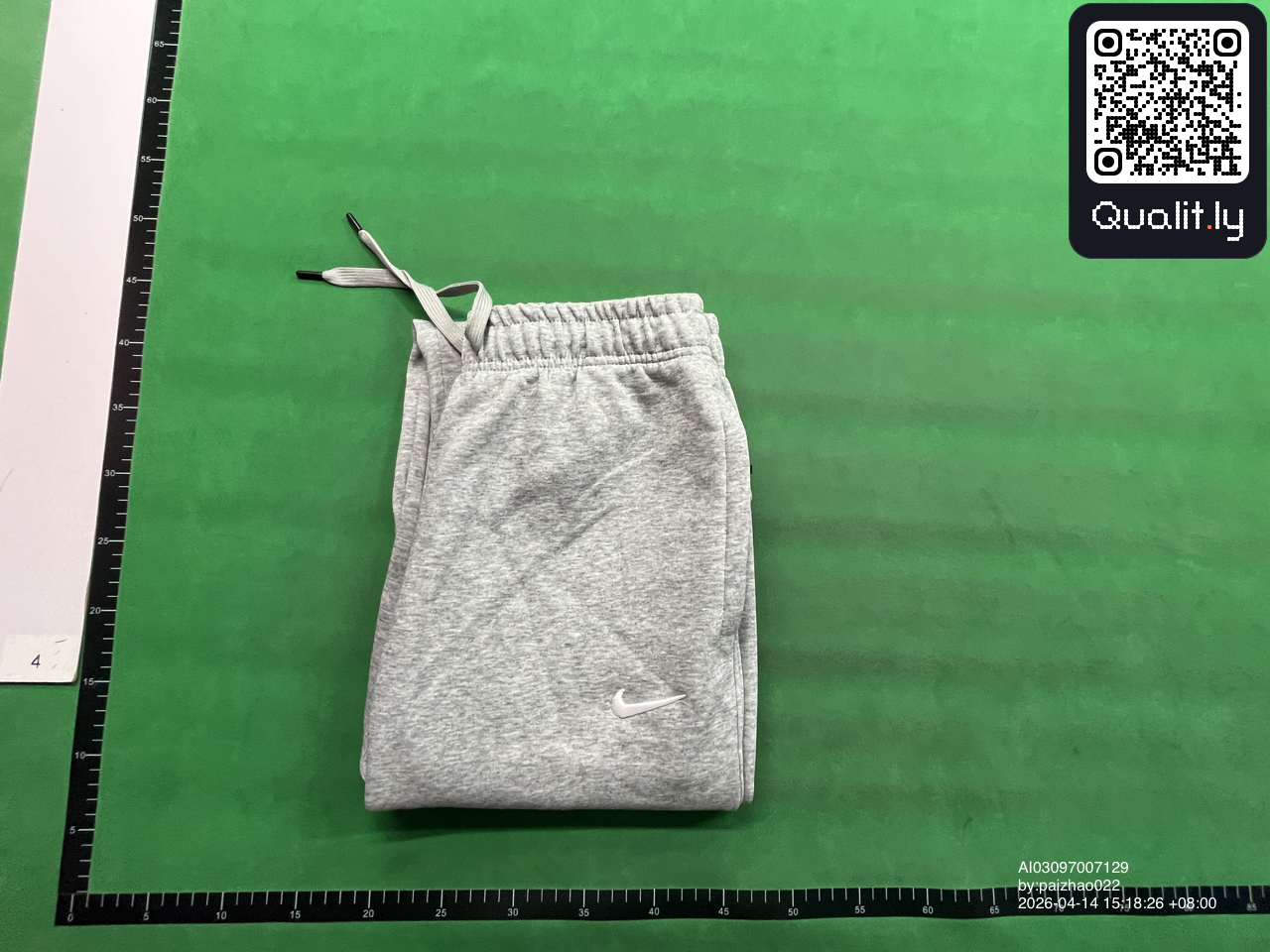 Pantaloni — fotografie QC 1 din 65