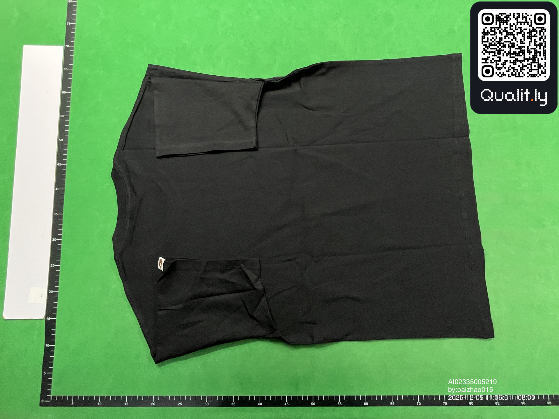 T-shirt — foto QC 2 di 38