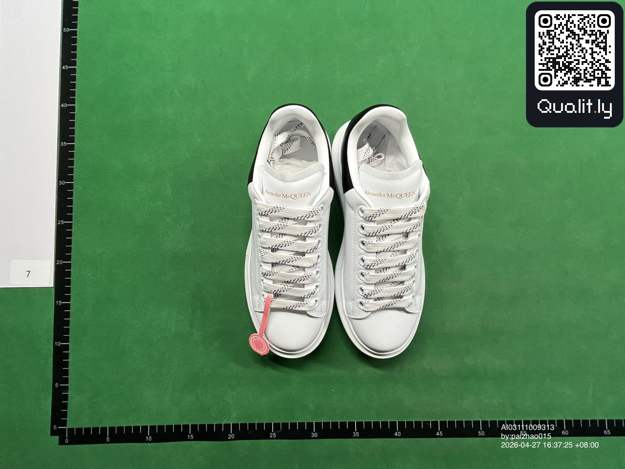 Sneakers QC photo 1 of 10