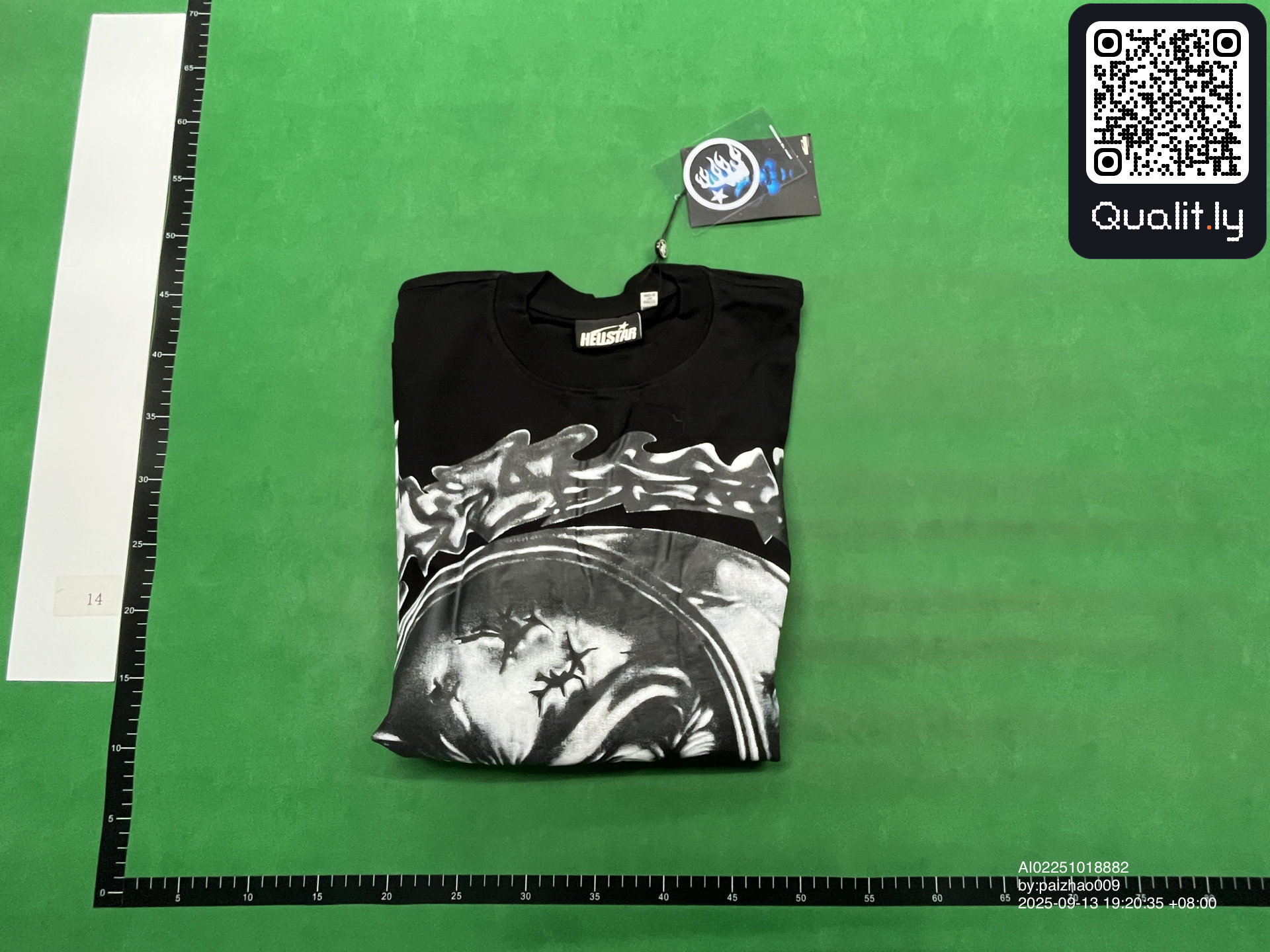 T-shirt — photo QC 1 sur 4