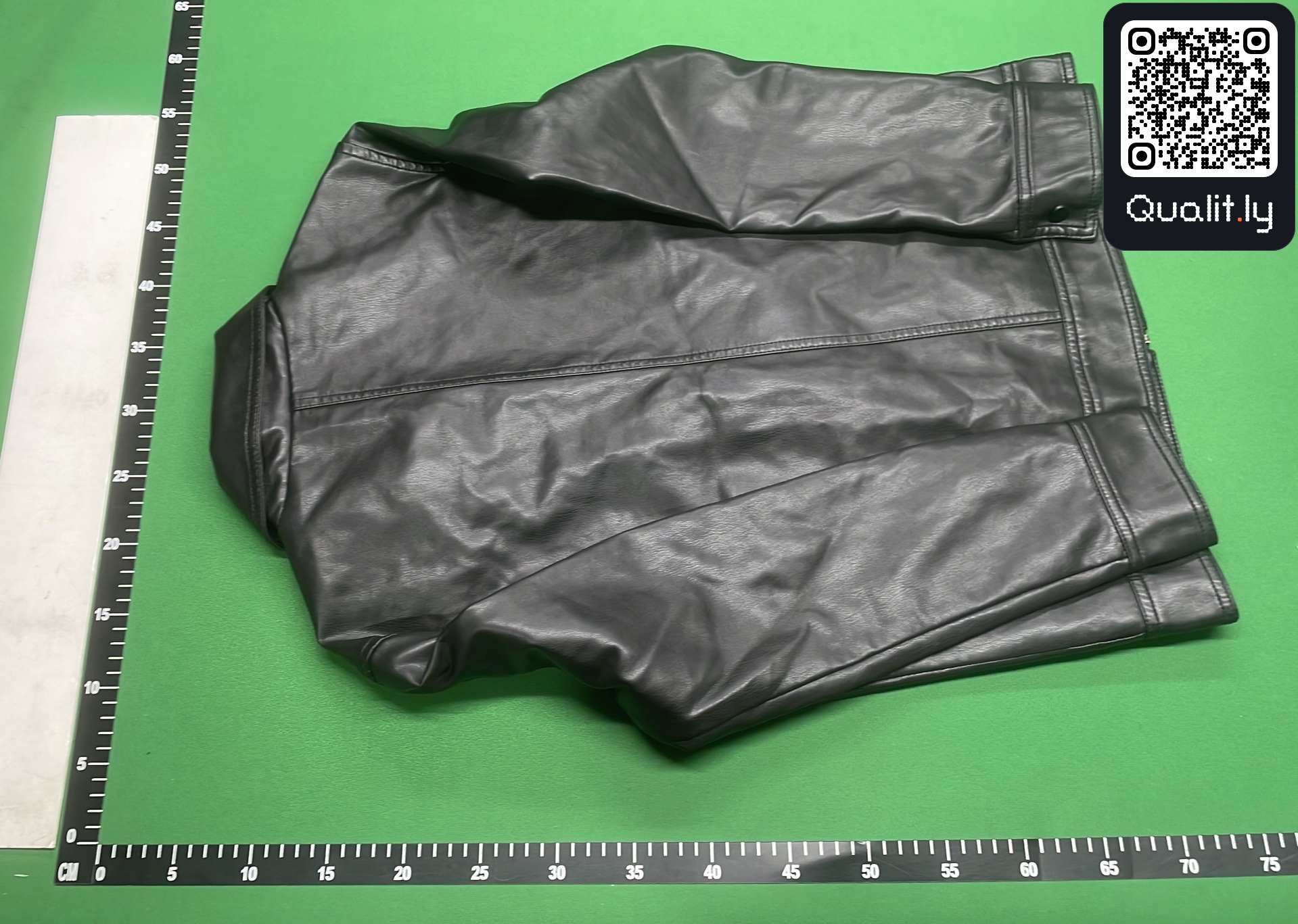 Jacket QC photo 3 of 4