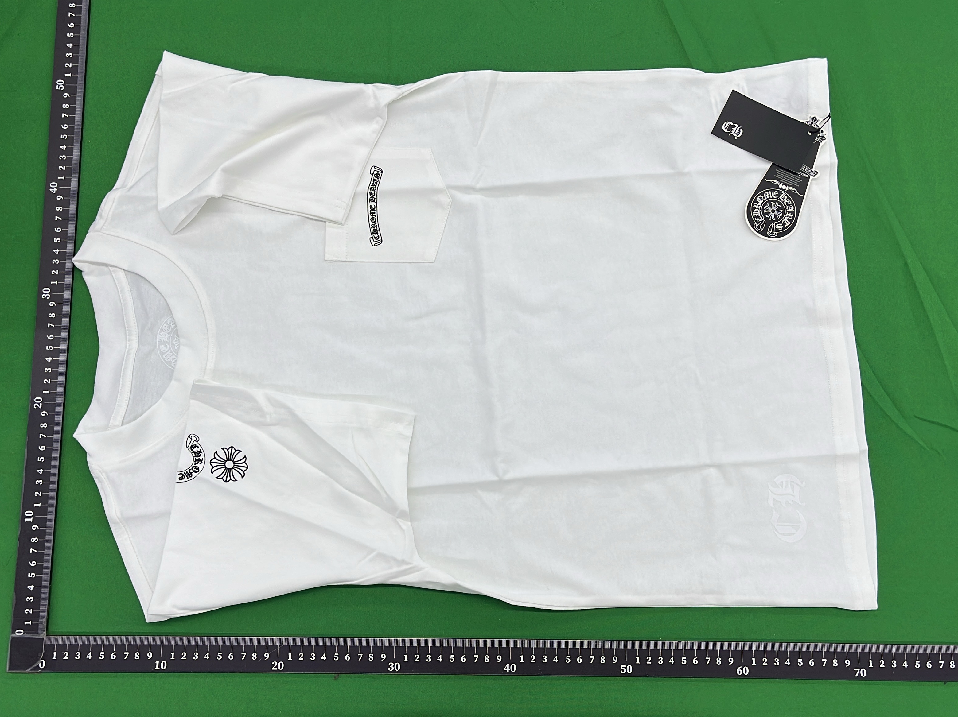 T-shirt — photo QC 2 sur 4