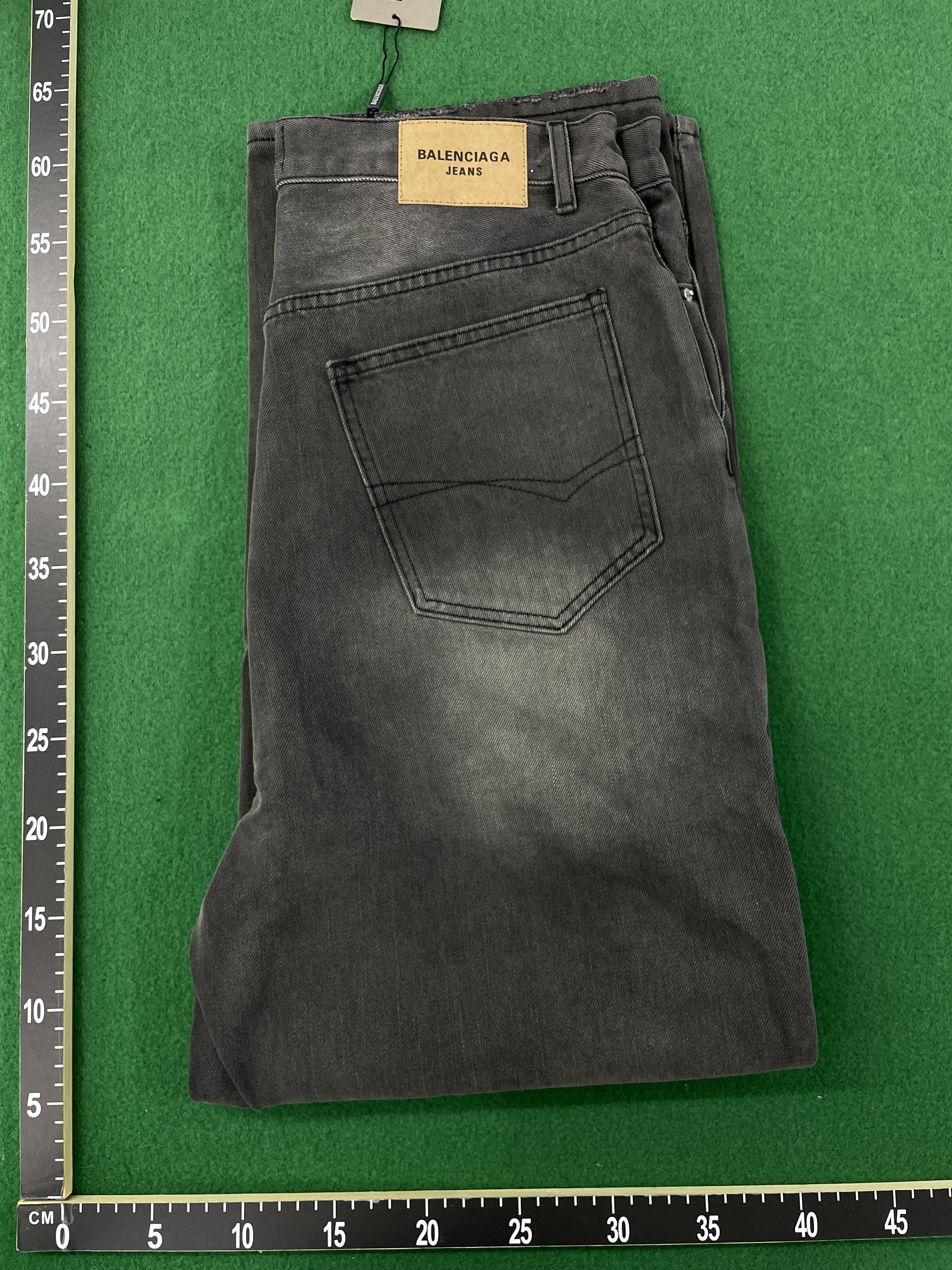 Jeans QC photo 1 of 33