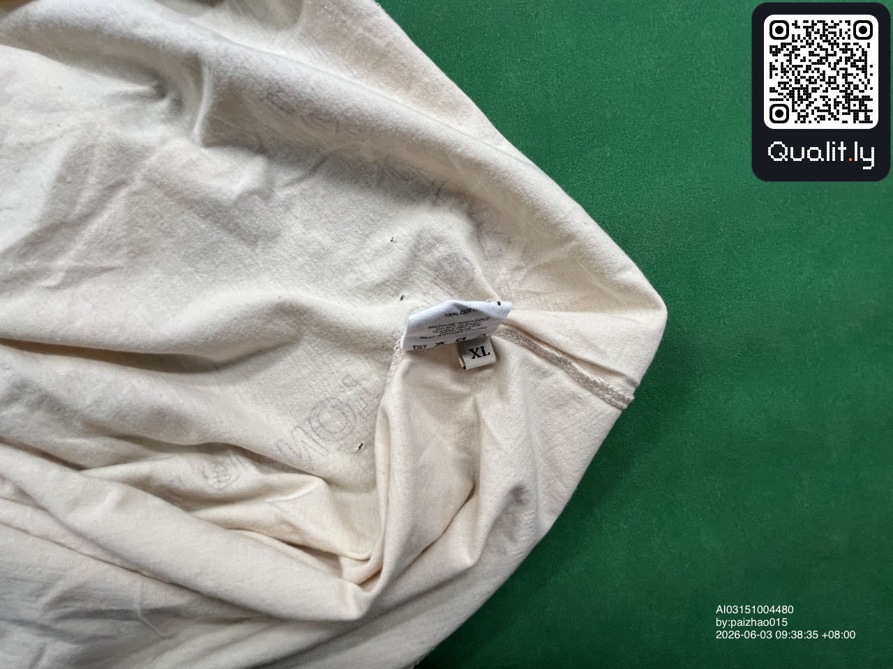 T-shirt — foto QC 1 de 18