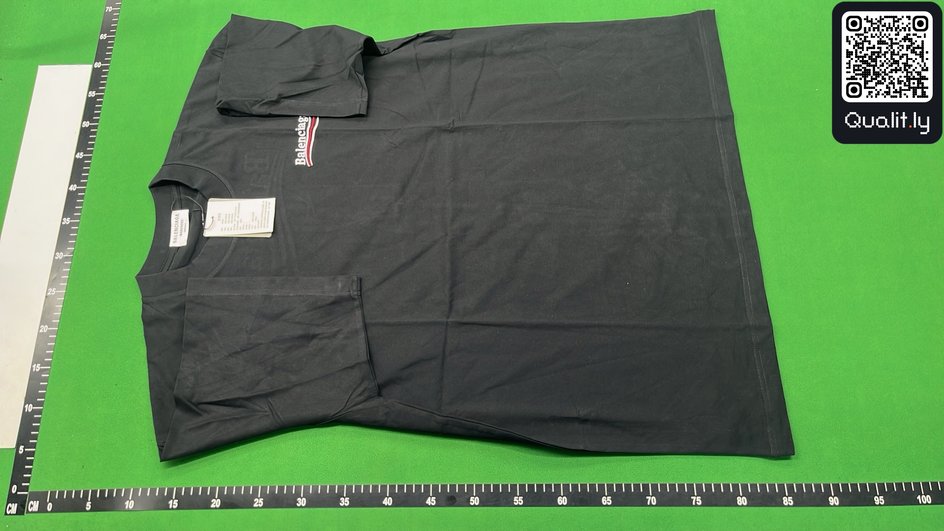 T-shirt — foto QC 2 de 16