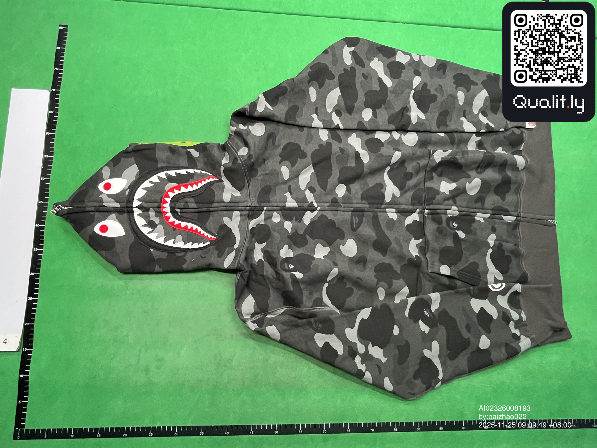 Bluza z kapturem — zdjęcie QC 3 z 4
