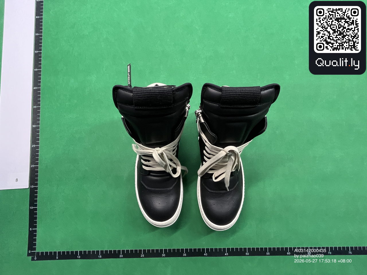 Sneakers — QC-foto 2 van 48