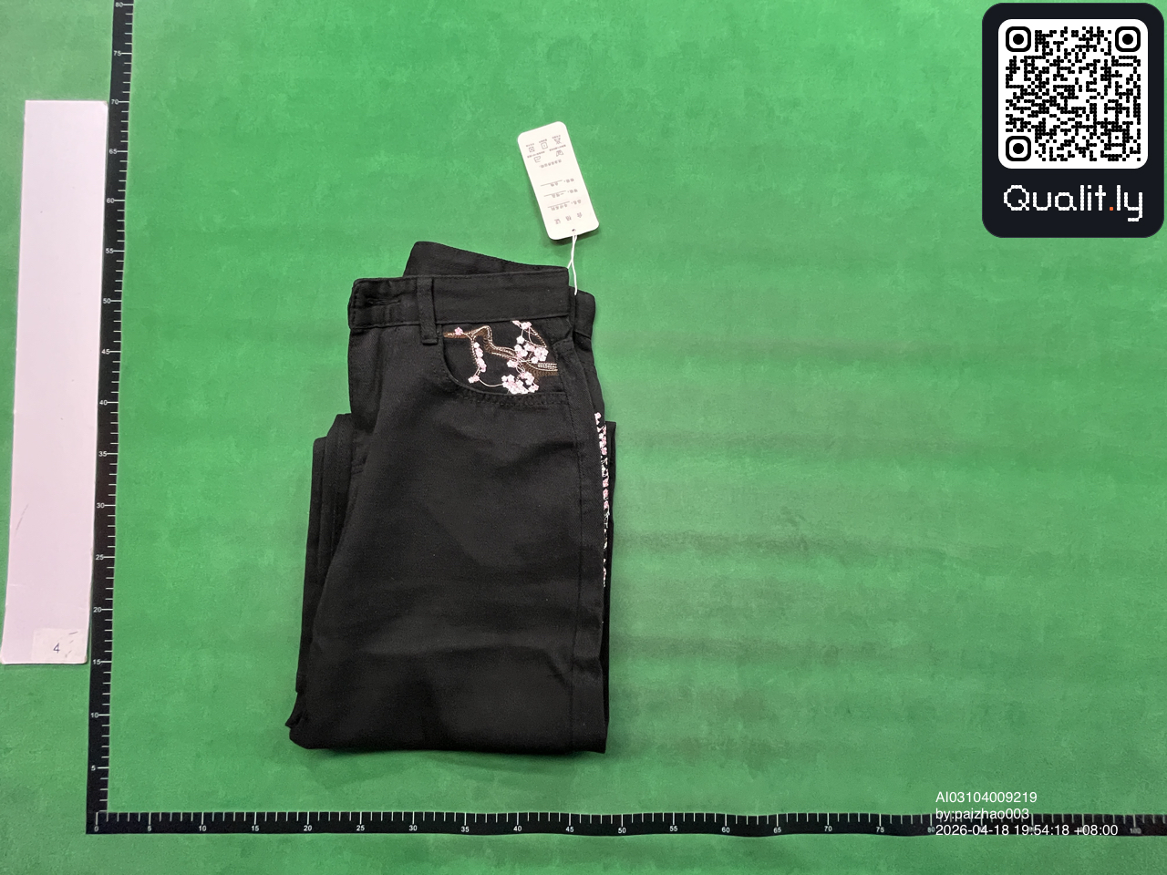 牛仔裤 QC 照片 1 / 10