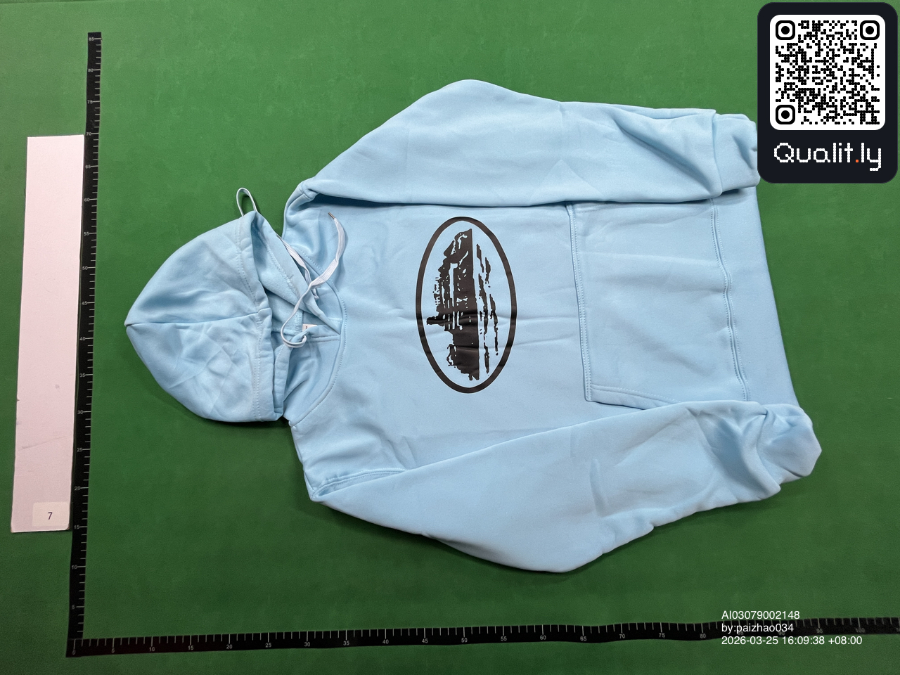 Hoodie QC photo 3 of 8