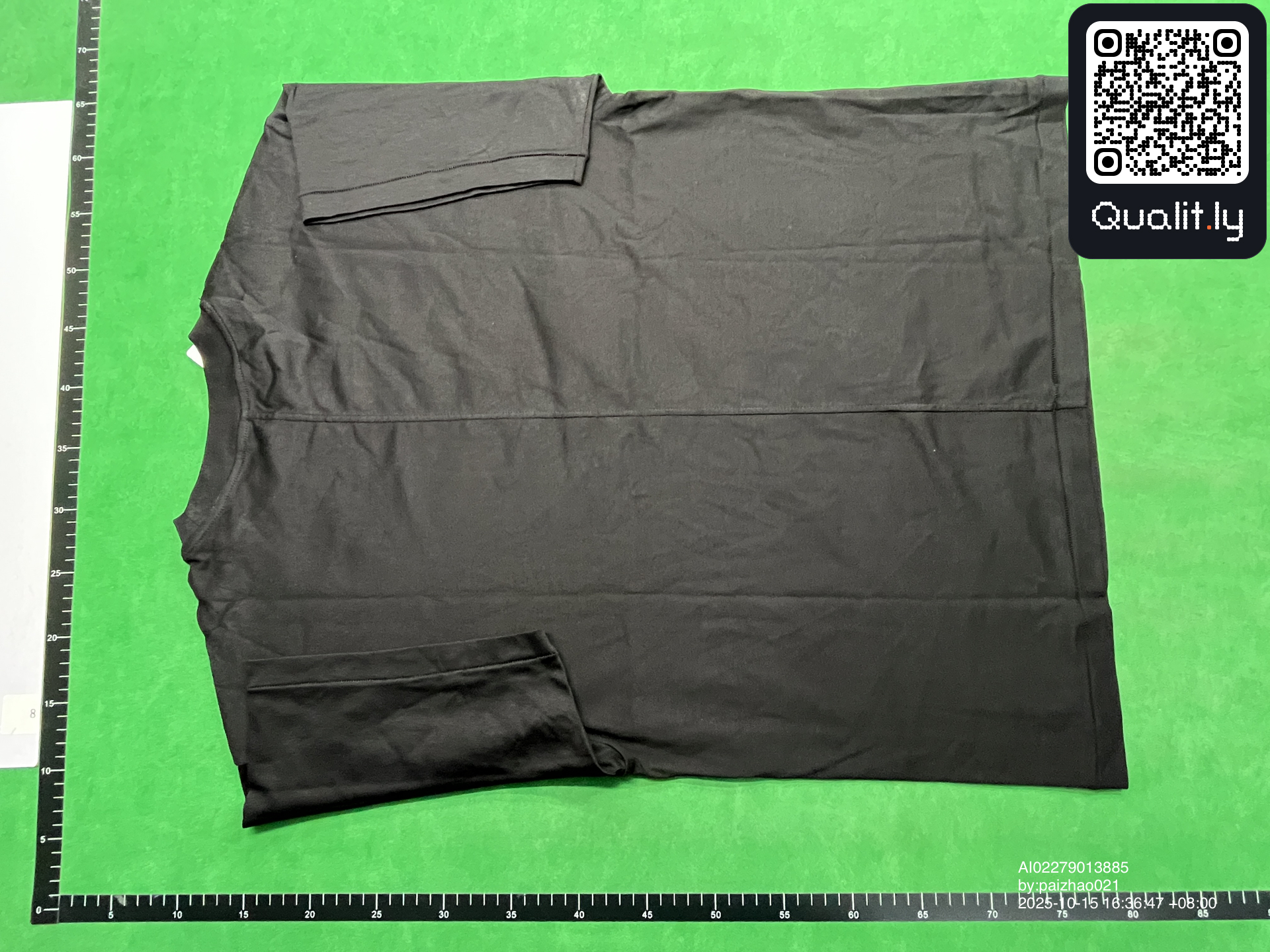 T-Shirt — QC-Foto 2 von 8