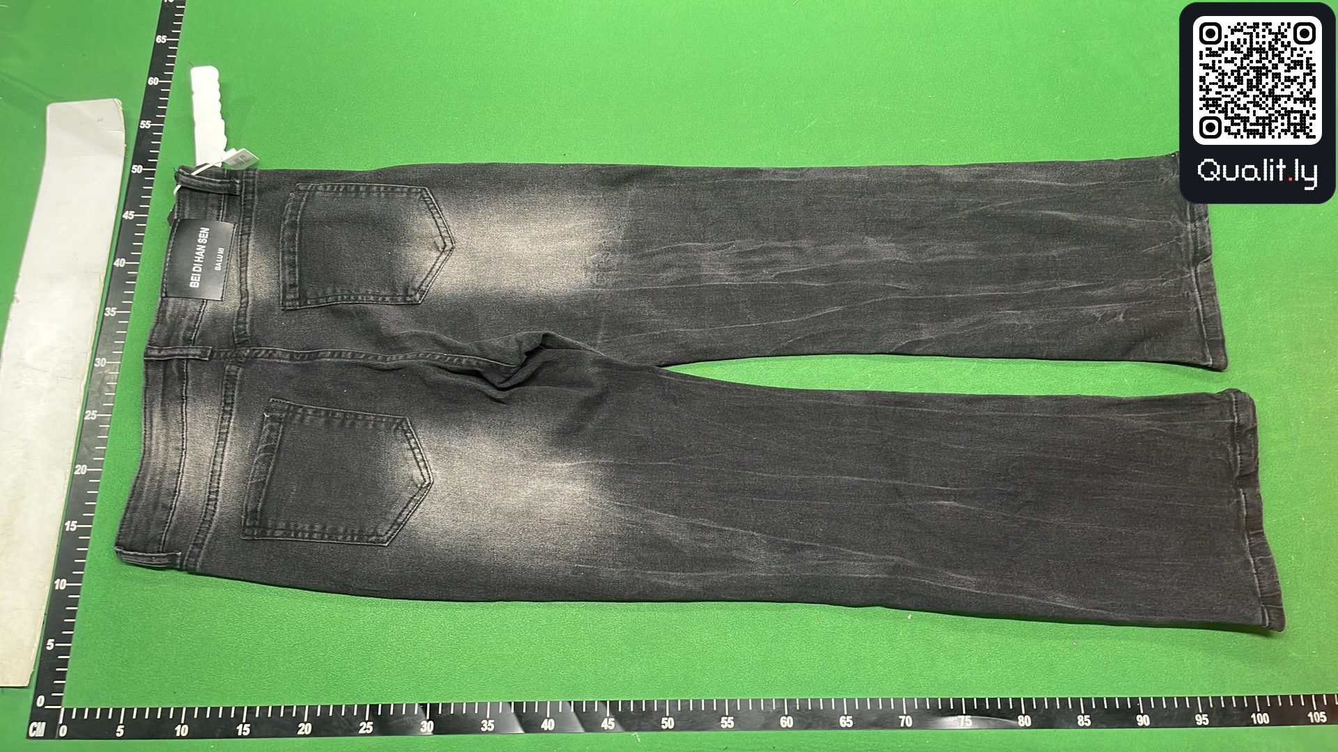 Jeans — QC-foto 3 av 16
