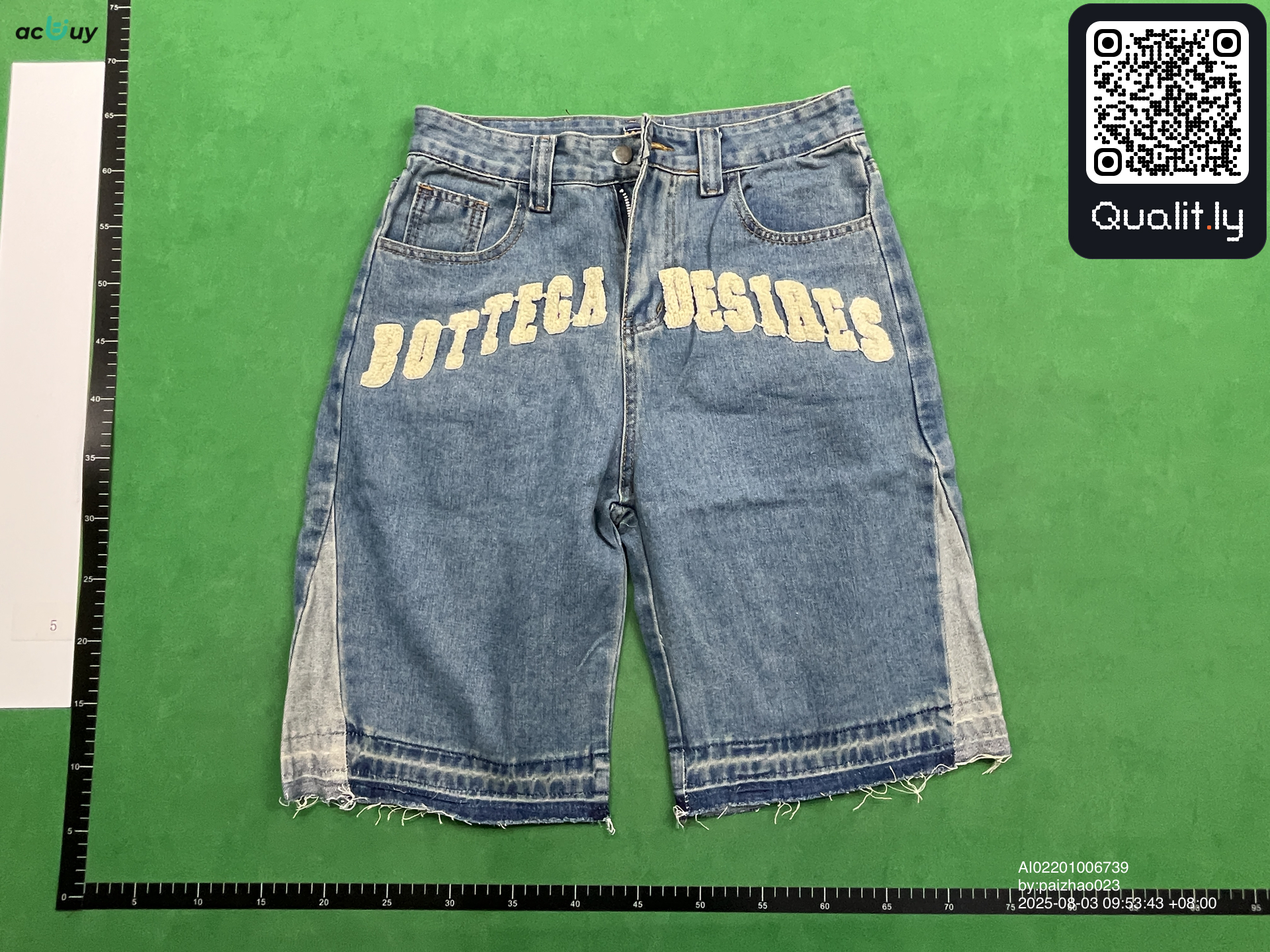 Jeansy — zdjęcie QC 3 z 4