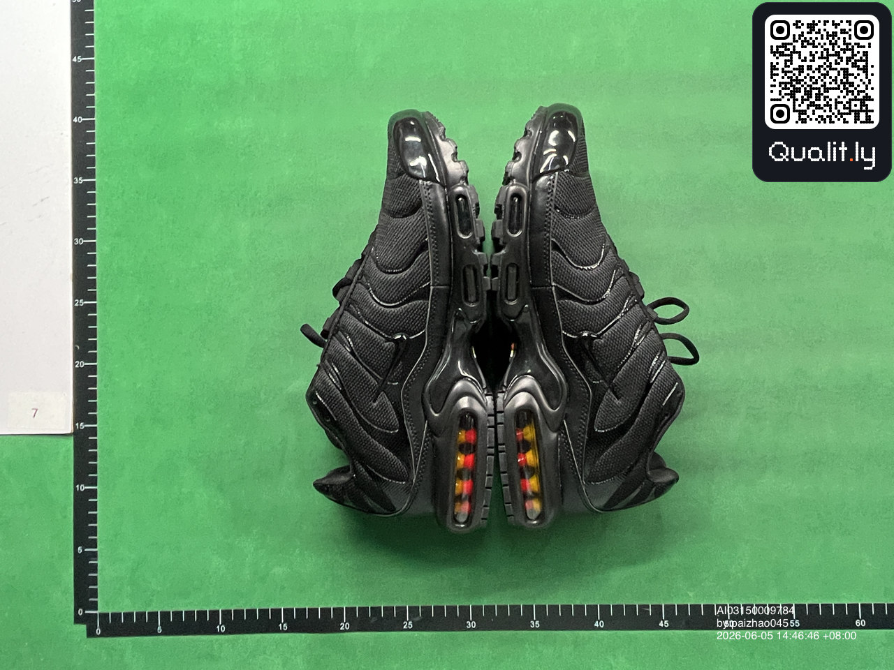 Sneakers — foto QC 3 di 116