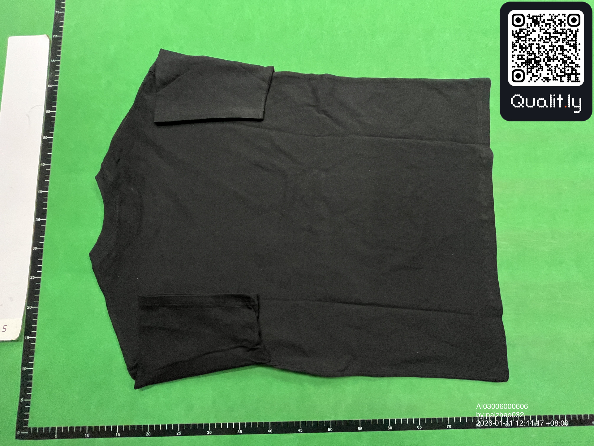Camiseta — foto QC 2 de 4
