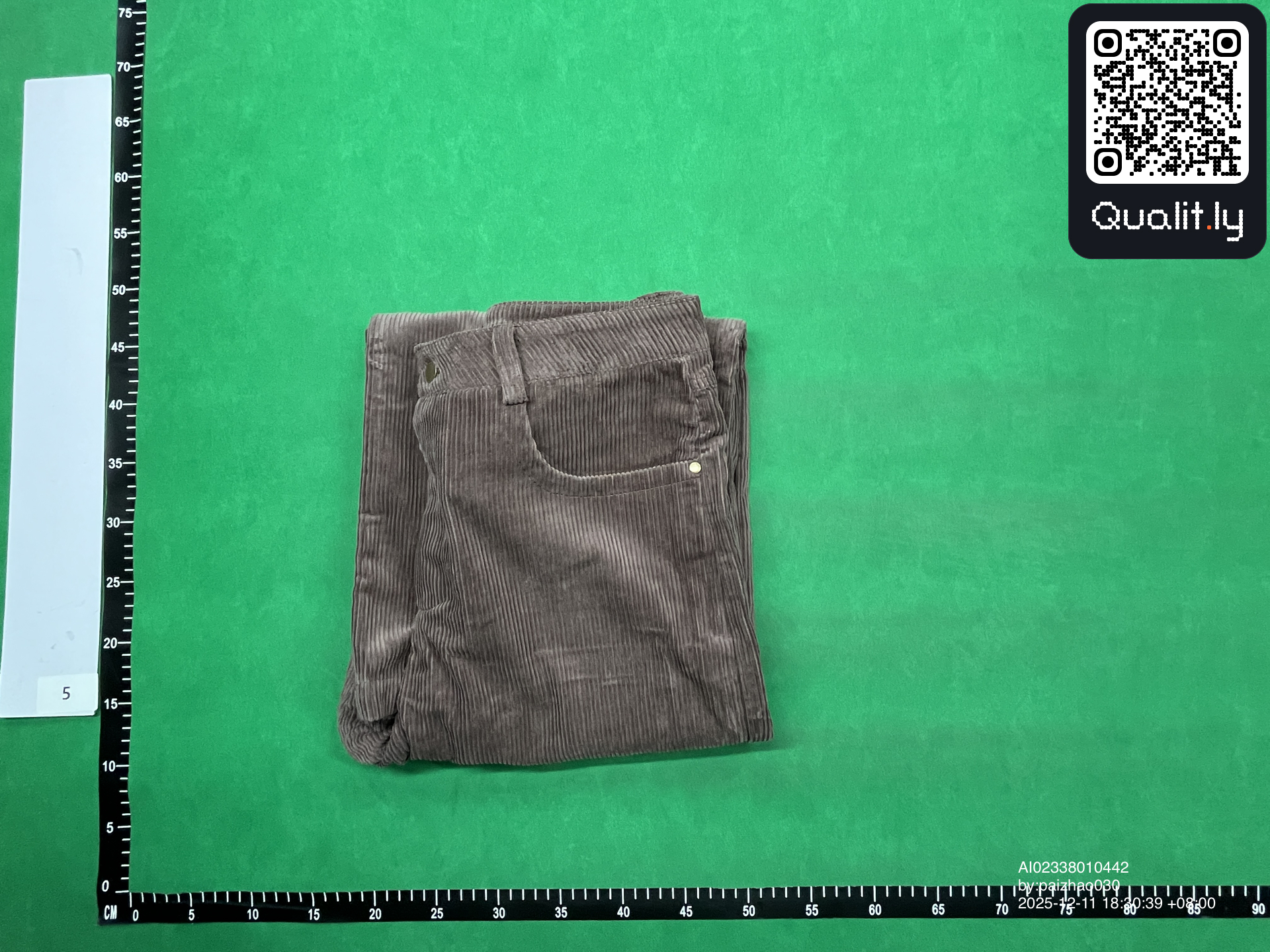 Pants QC photo 1 of 4