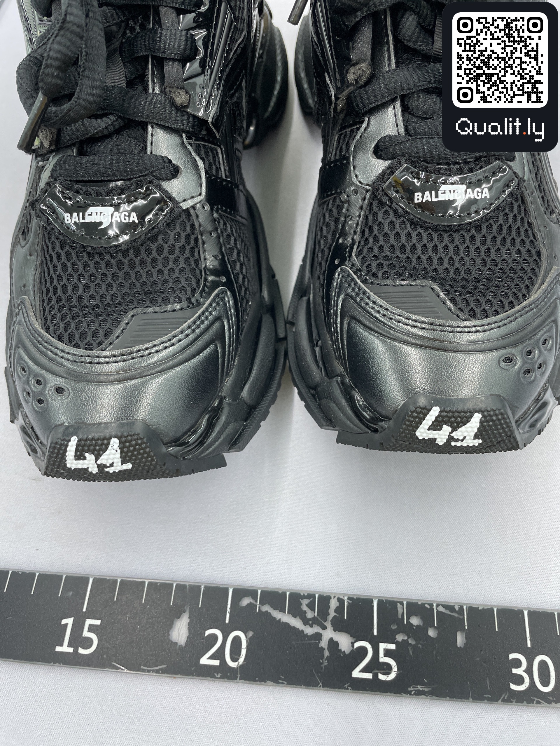 QC-foto 1 av 650