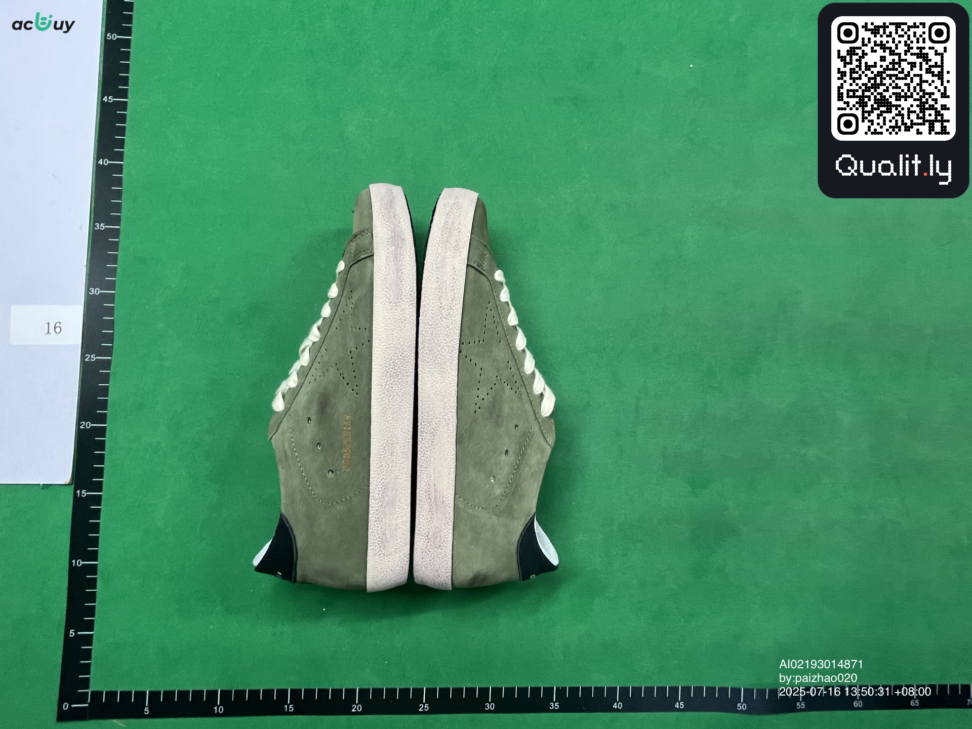 Sneakers QC photo 2 of 6