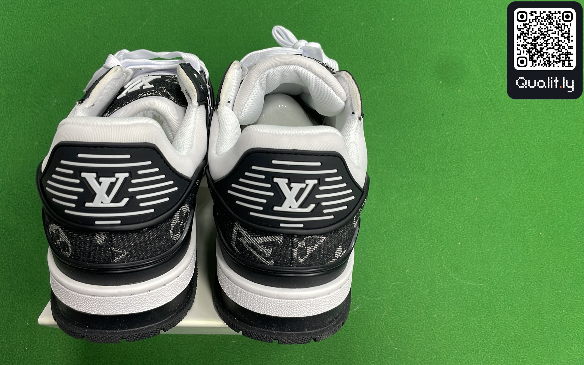 Sneaker — QC-Foto 3 von 113