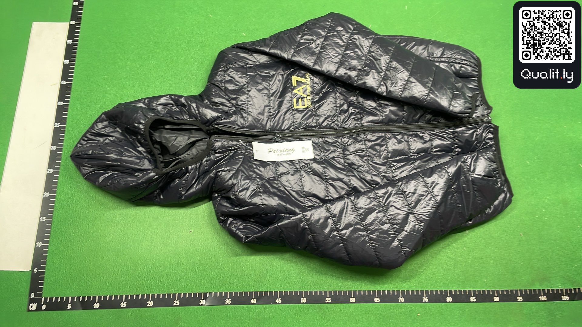 Jacket QC photo 2 of 133