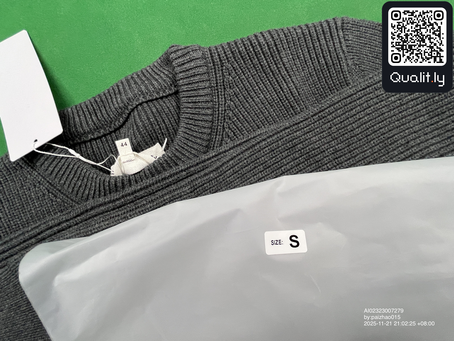 Sweater QC photo 3 of 34