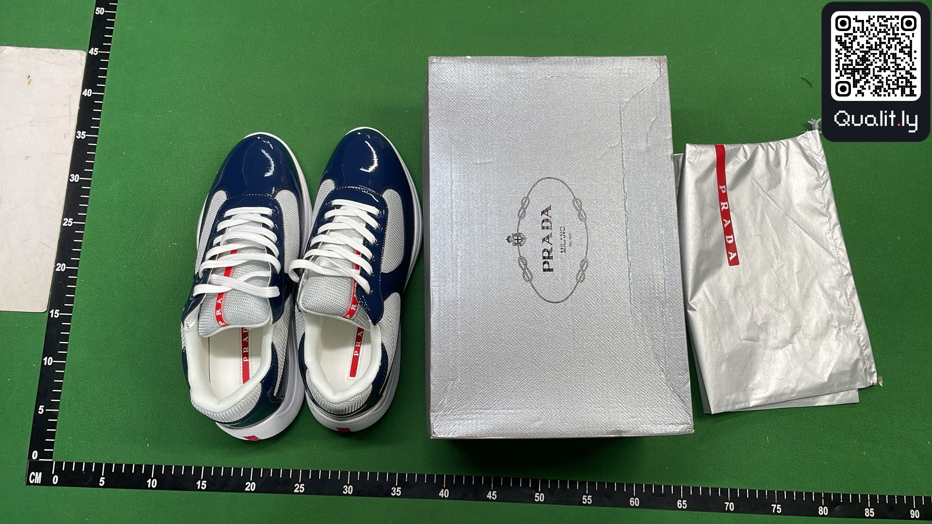 球鞋 QC 照片 1 / 6