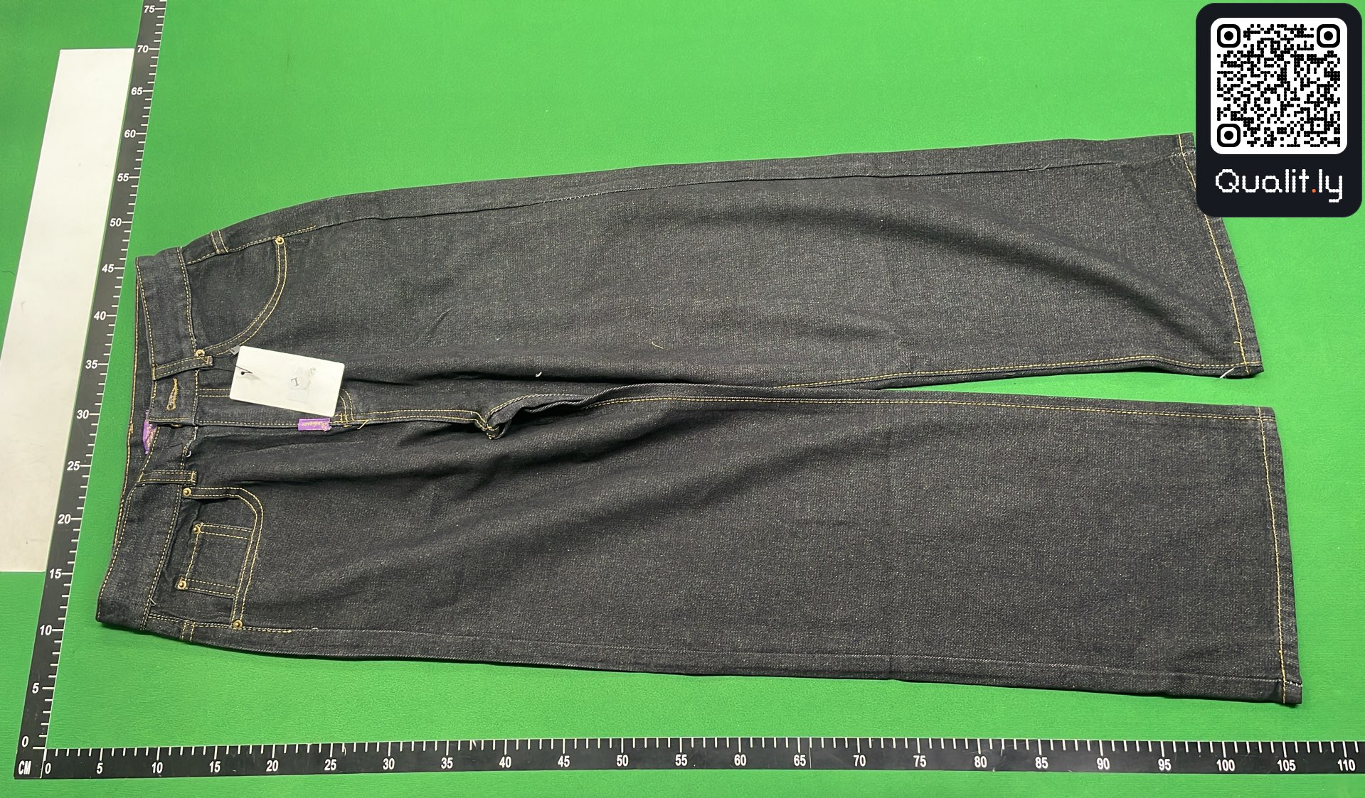 Jeans — QC-foto 2 av 16