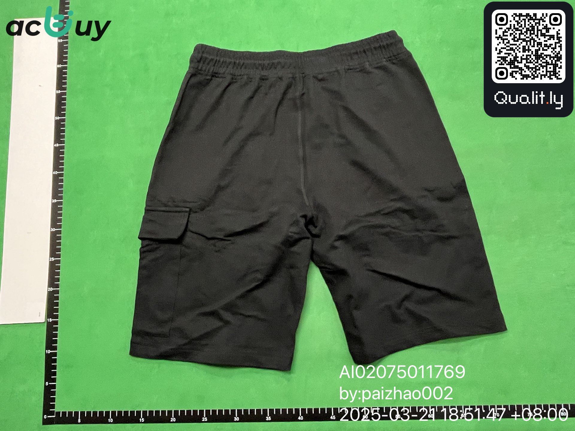 短裤 QC 照片 2 / 16