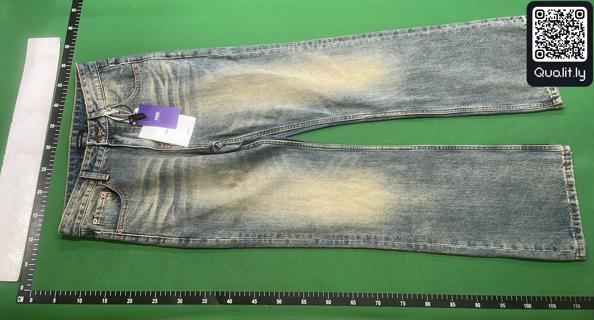 Jeansy — zdjęcie QC 2 z 4