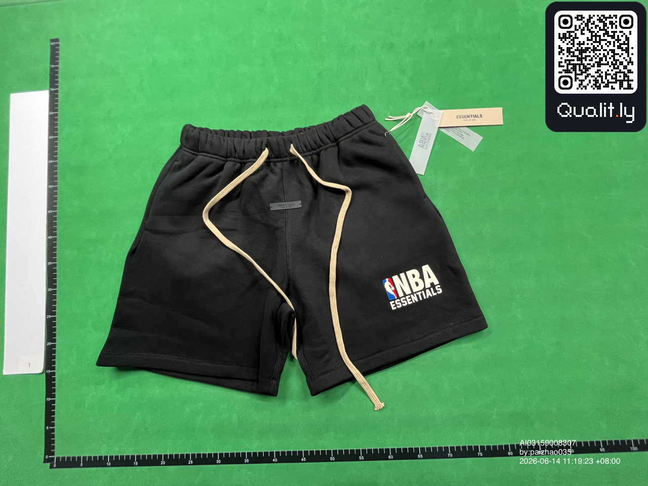 Shorts QC photo 3 of 50