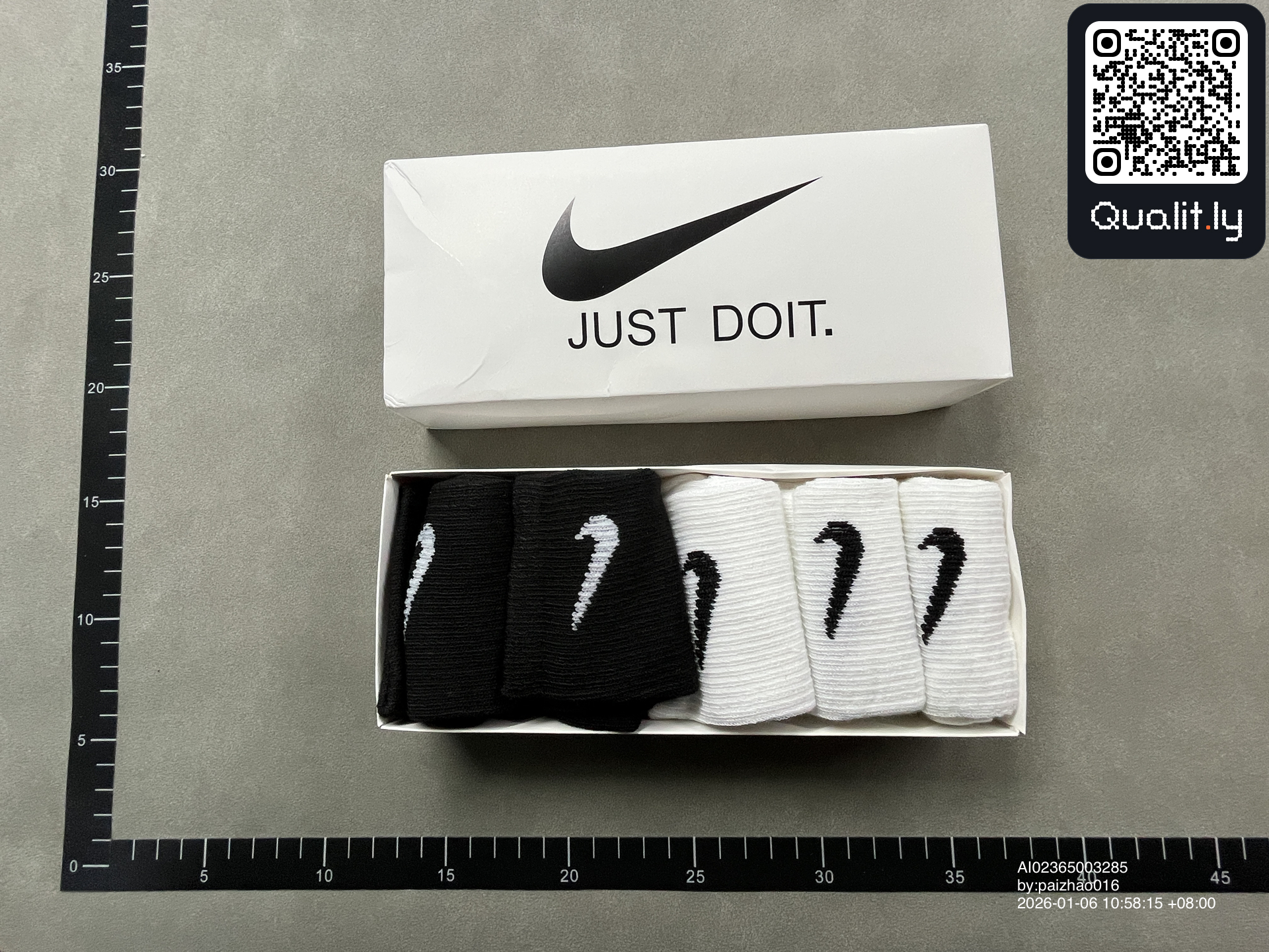 Socks QC photo 1 of 3