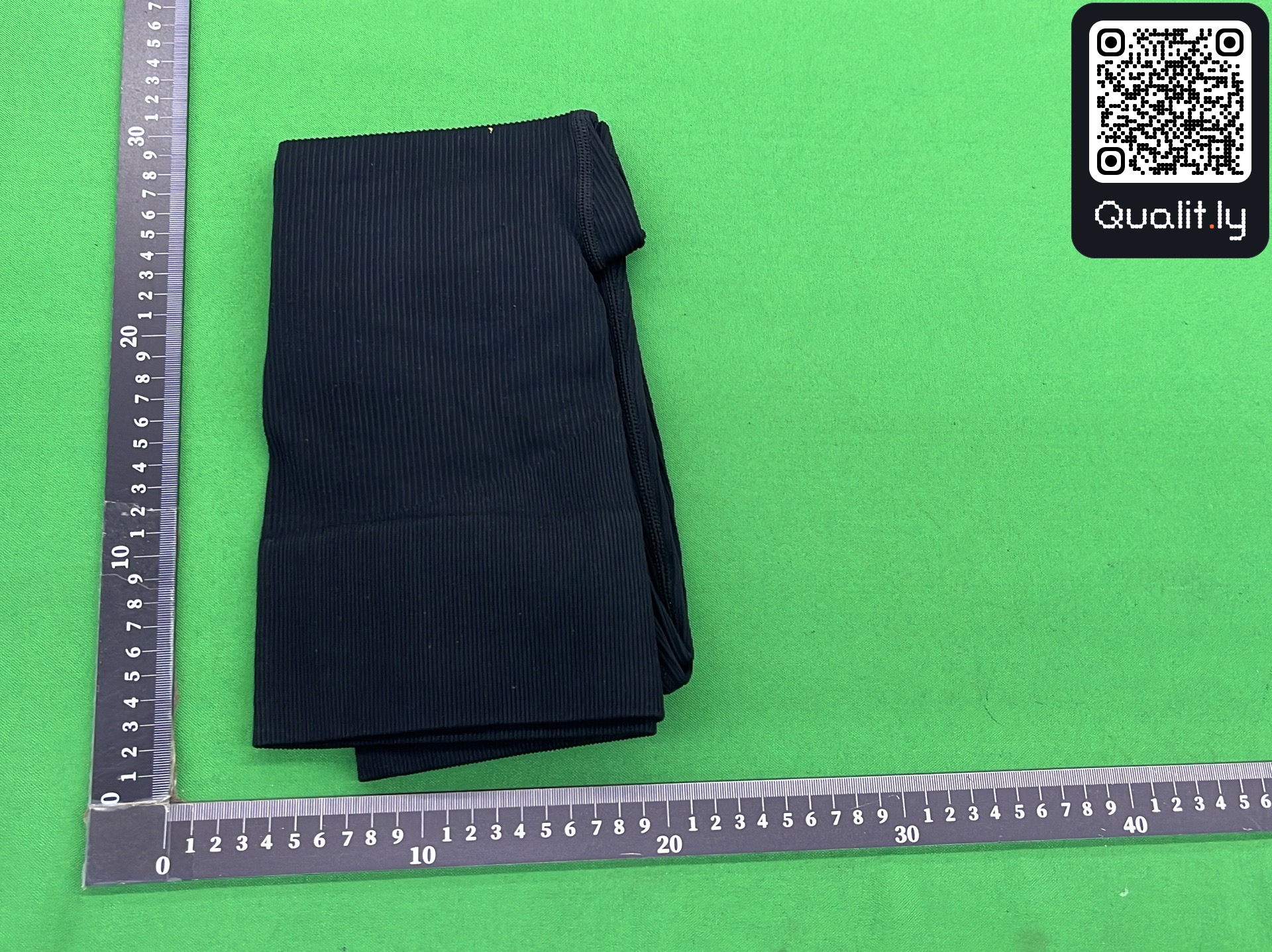 Pants QC photo 1 of 24