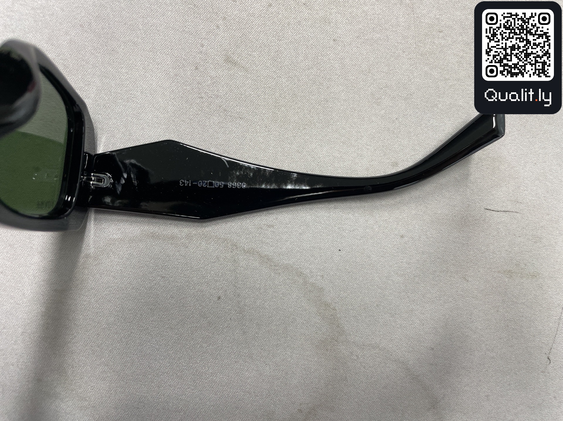 Sunglasses QC photo 2 of 43