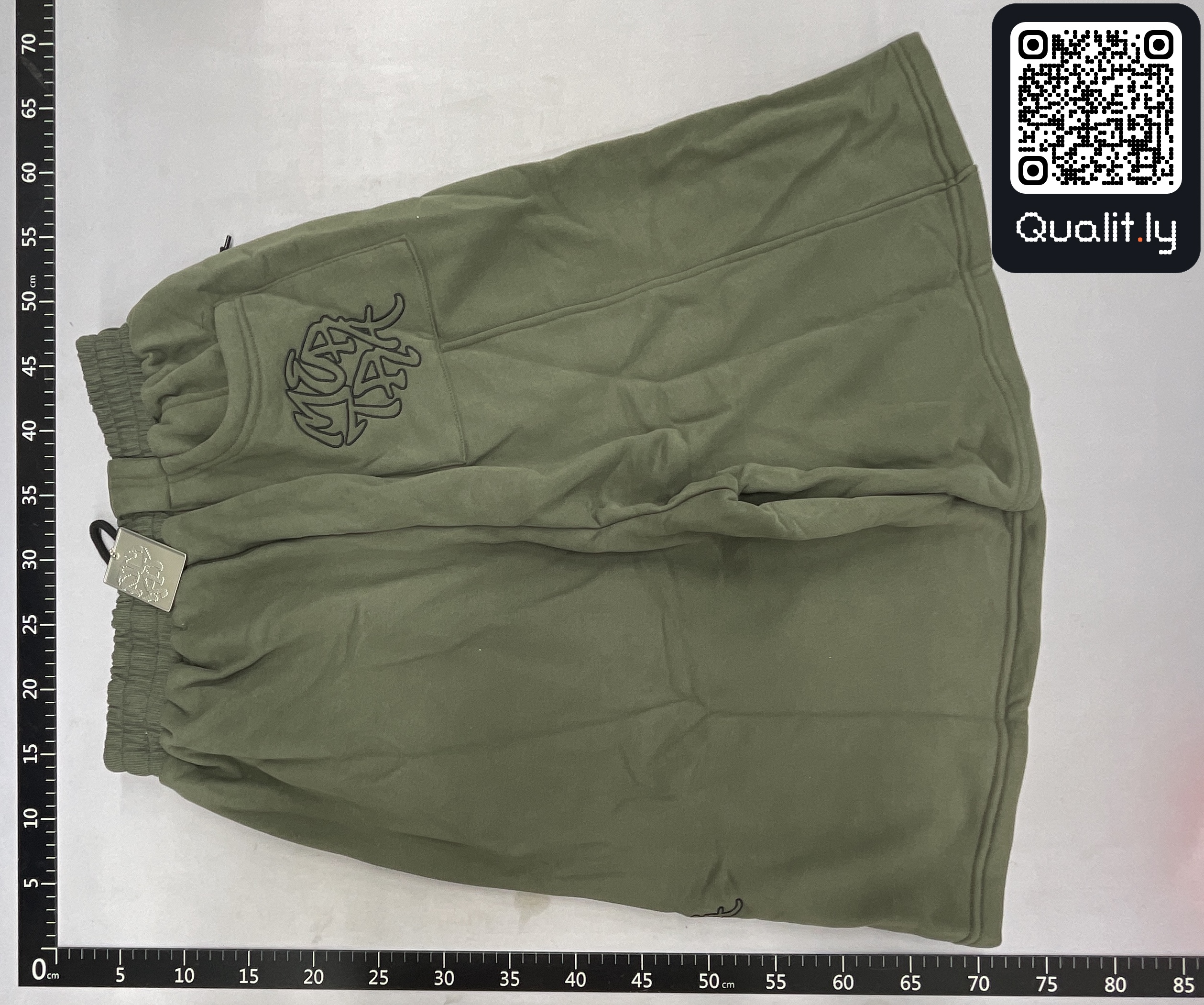 Shorts QC photo 2 of 14
