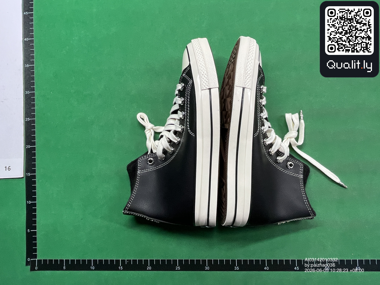 Sneakers QC photo 2 of 18