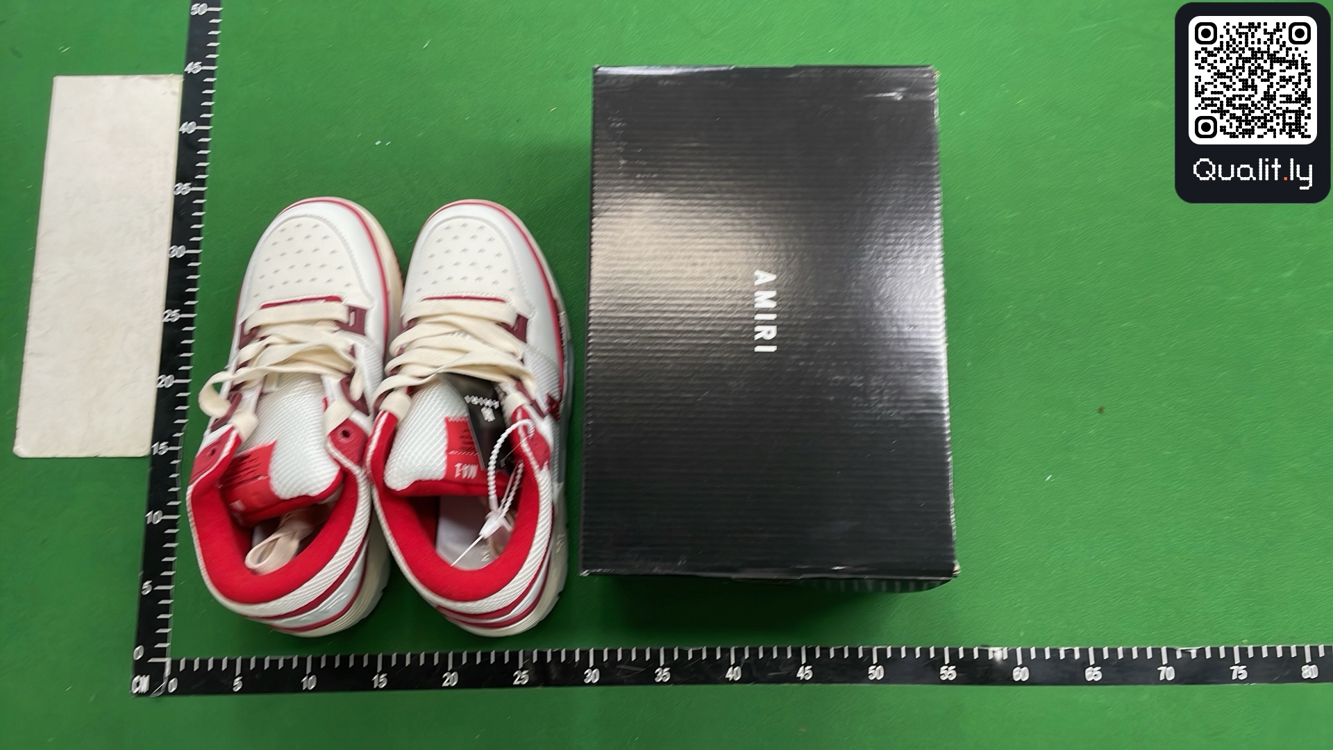 Sneakers — foto QC 1 di 6