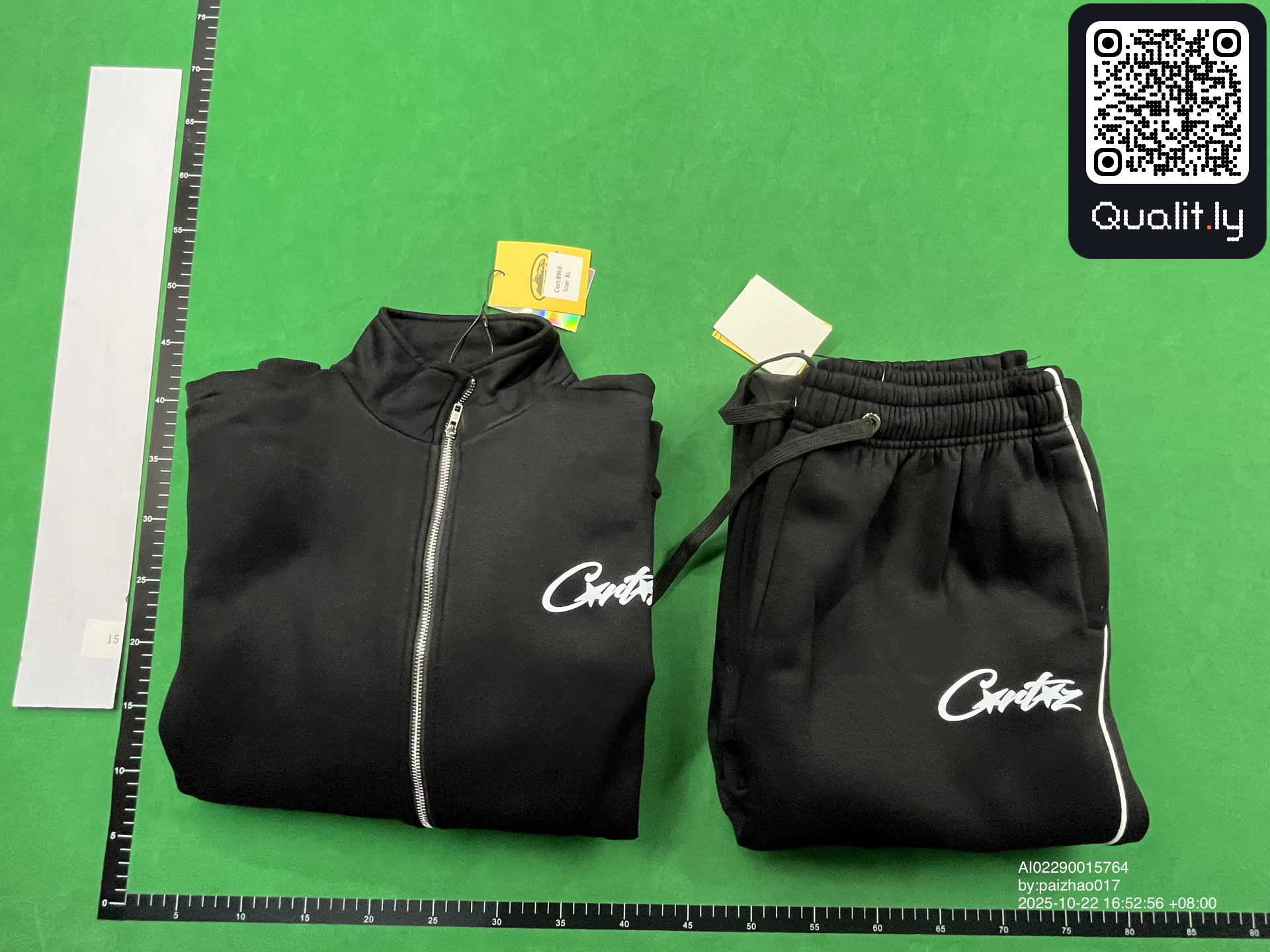 Veste — photo QC 1 sur 4