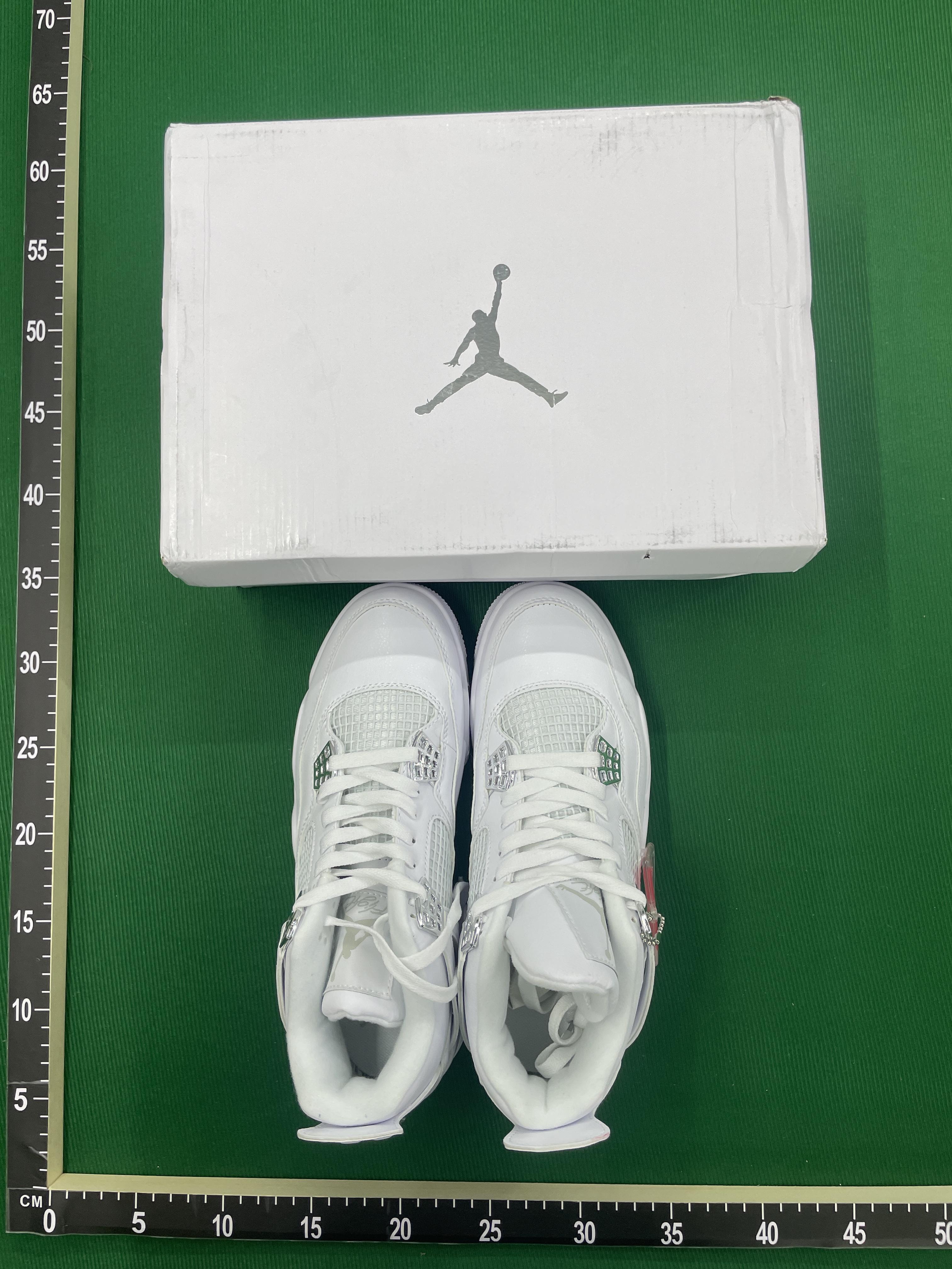 Sneakers — foto QC 1 di 7