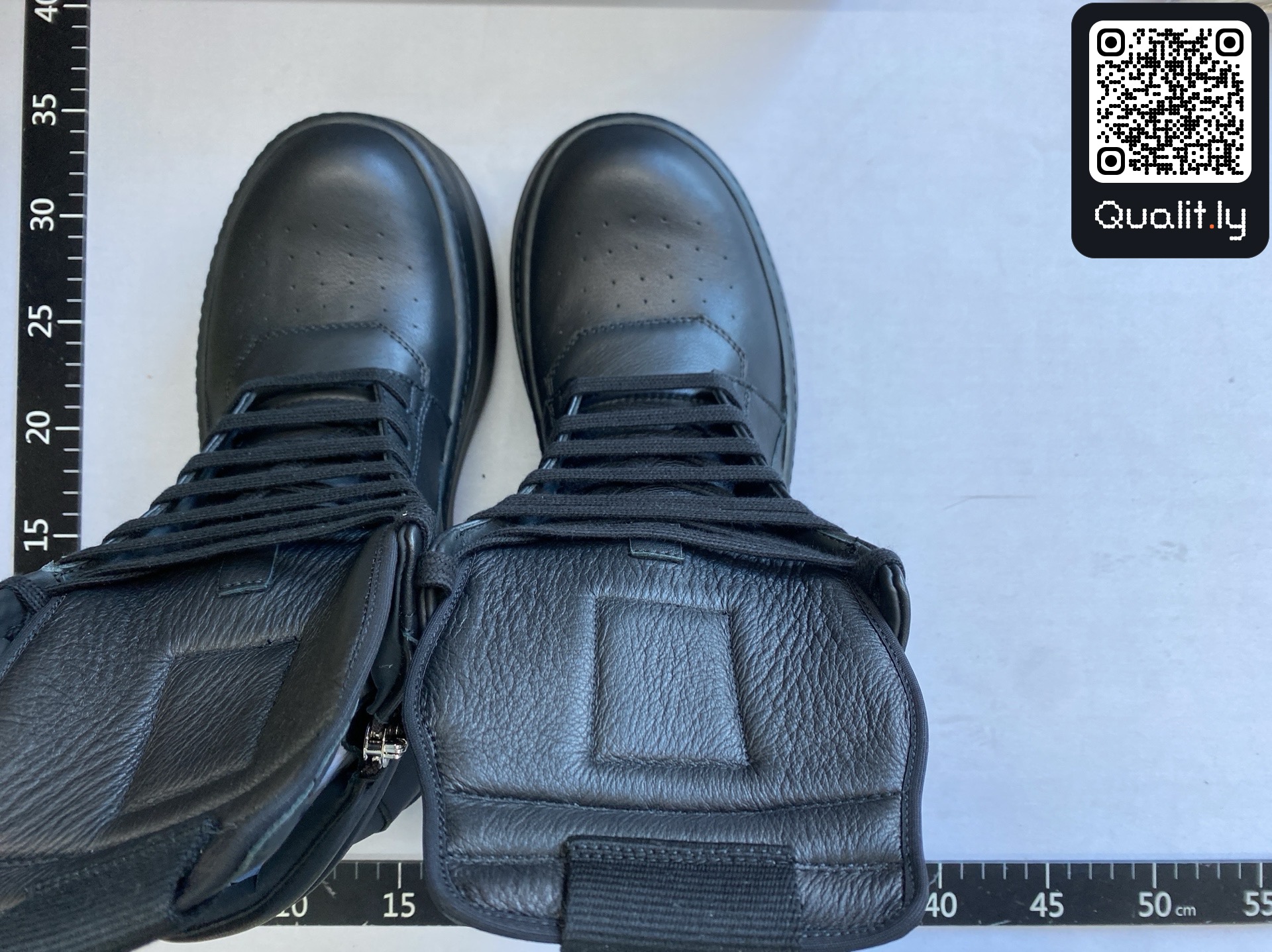 Sneakers QC photo 2 of 32