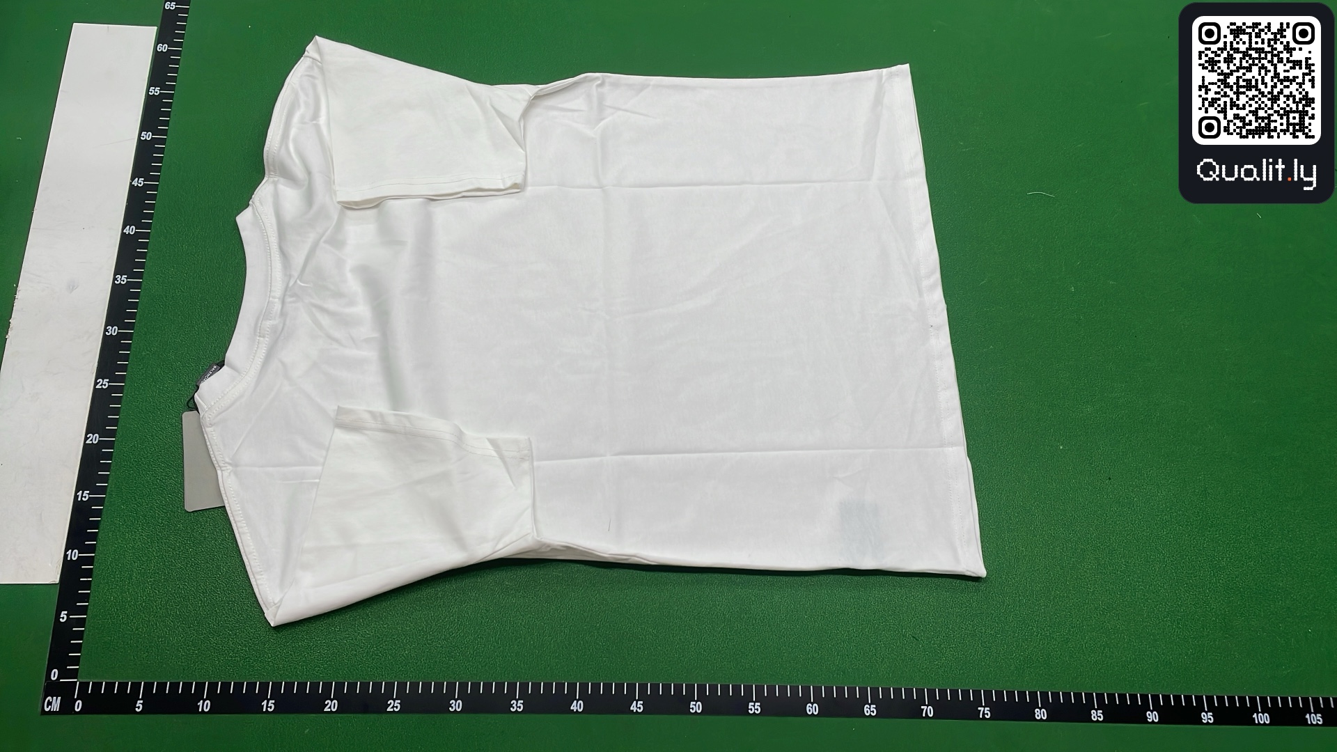 T-Shirt — QC-Foto 3 von 8