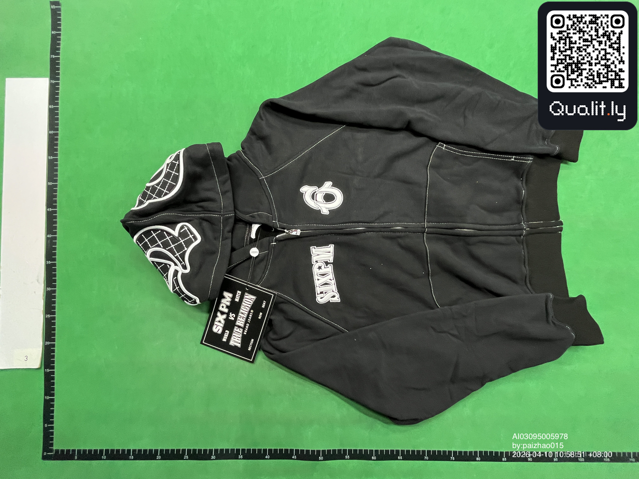 Hoodie QC photo 3 of 4