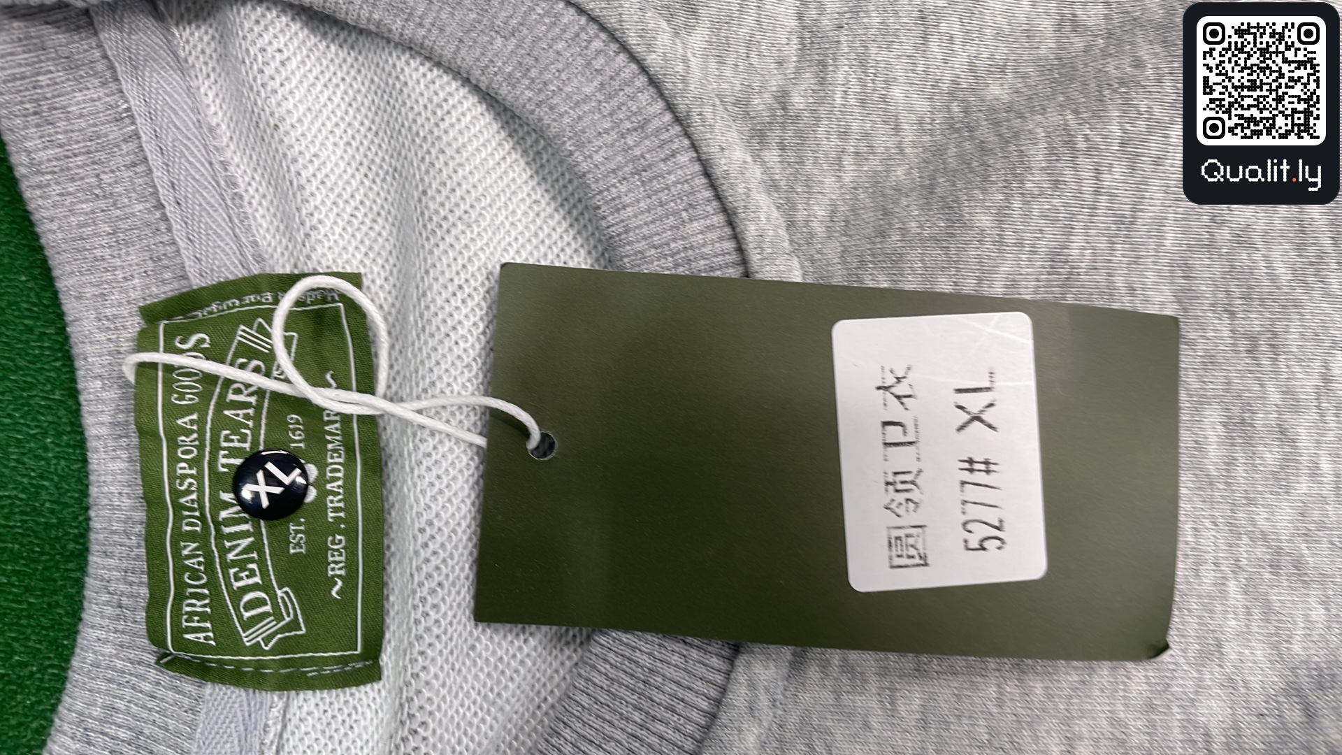 Maglione — foto QC 1 di 4