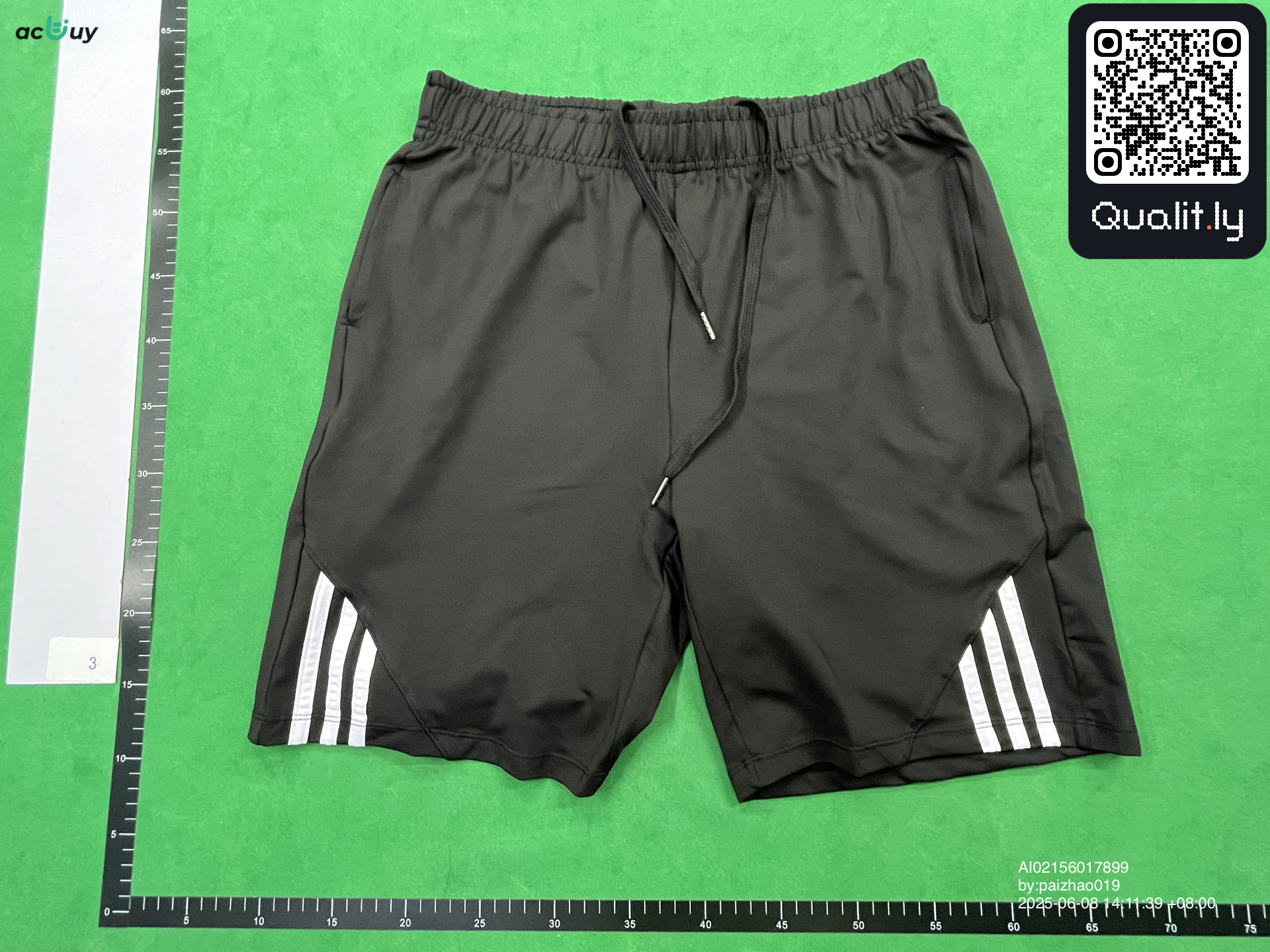Pantalón corto — foto QC 3 de 4