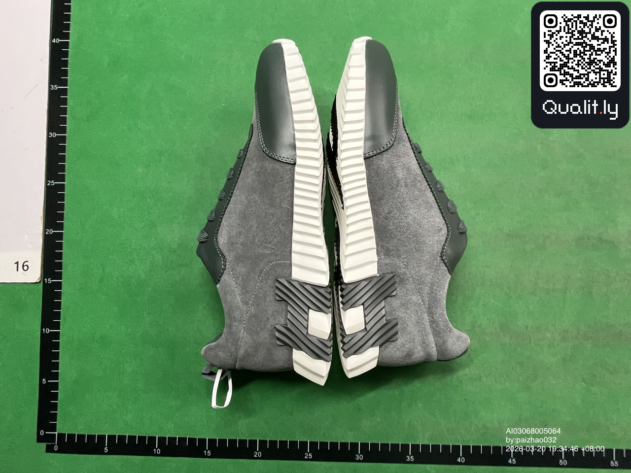球鞋 QC 照片 2 / 6