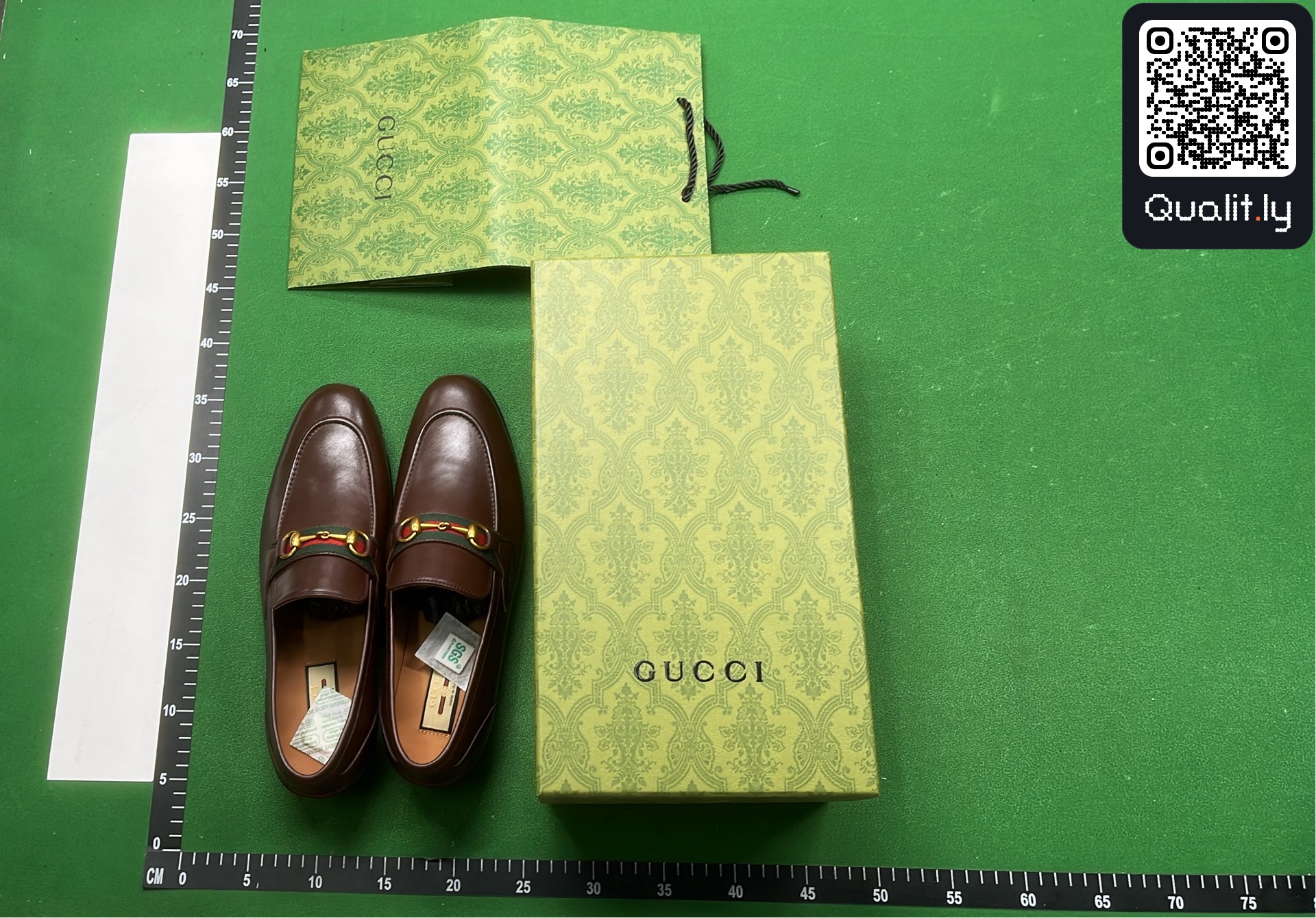Sneakers QC photo 1 of 6